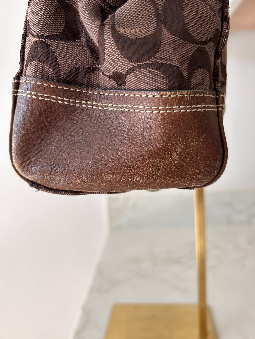 Vintage Coach Hampton turnlock chocolate brown shoulder bag