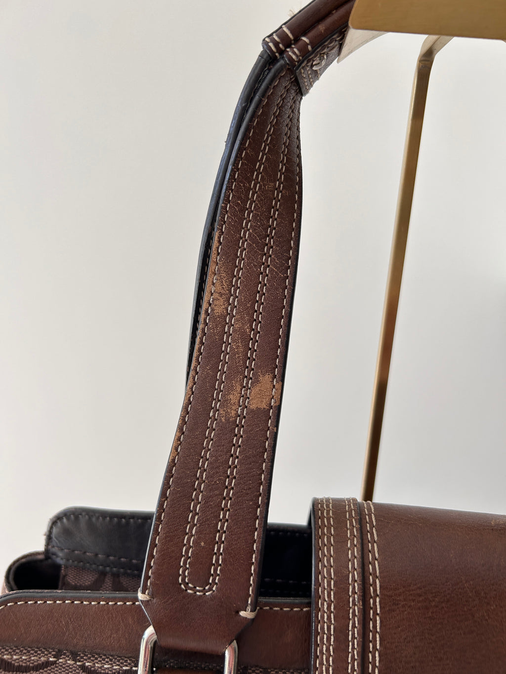 Vintage Coach Hampton turnlock chocolate brown shoulder bag