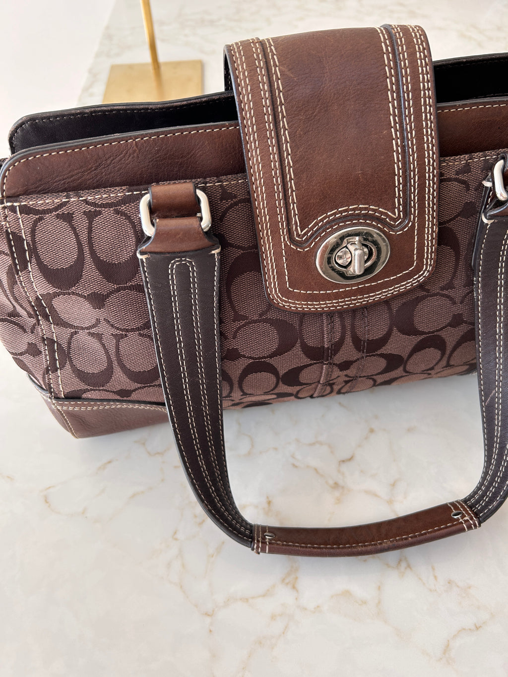 Vintage Coach Hampton turnlock chocolate brown shoulder bag