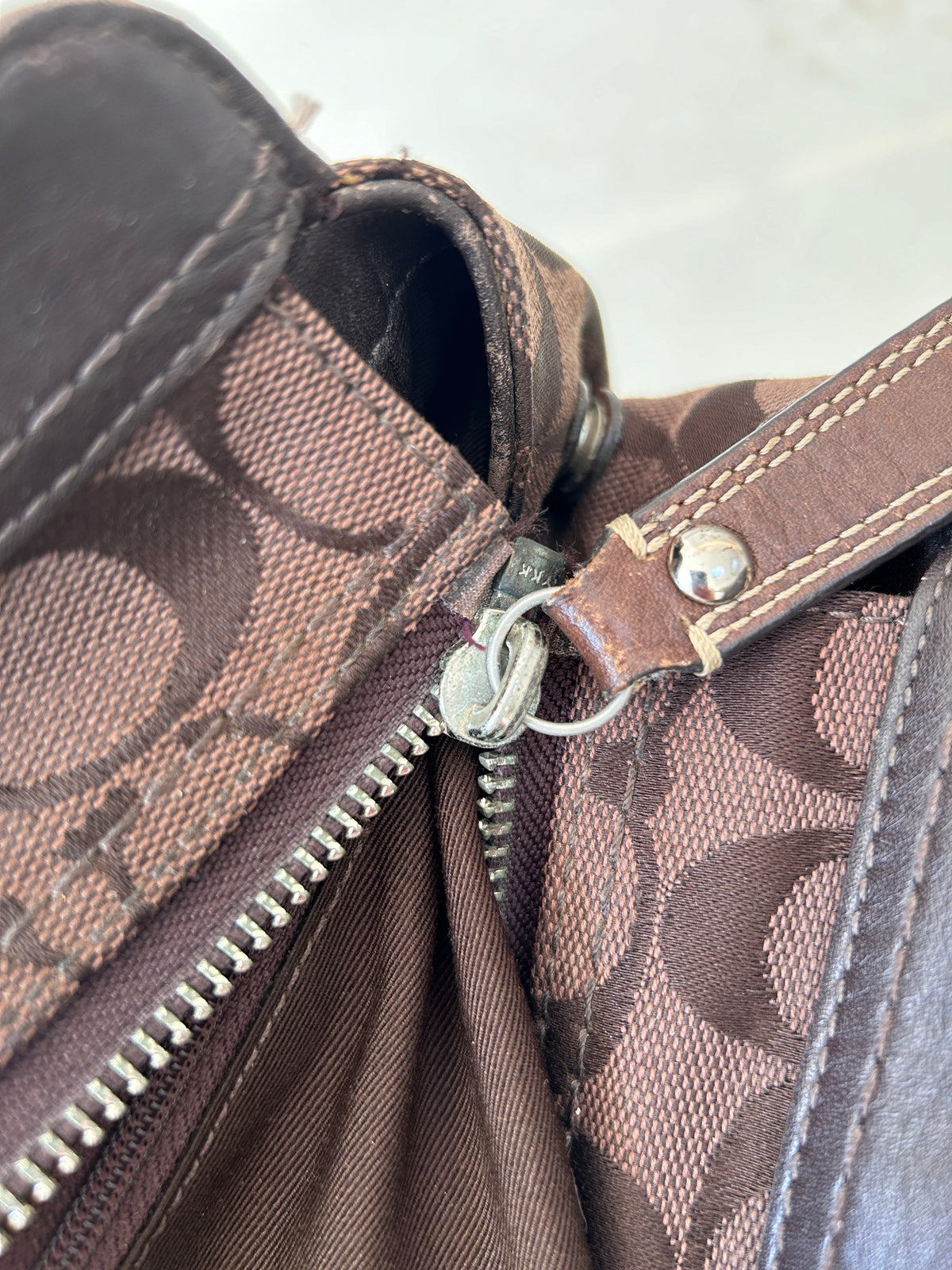 Vintage Coach Hampton turnlock chocolate brown shoulder bag