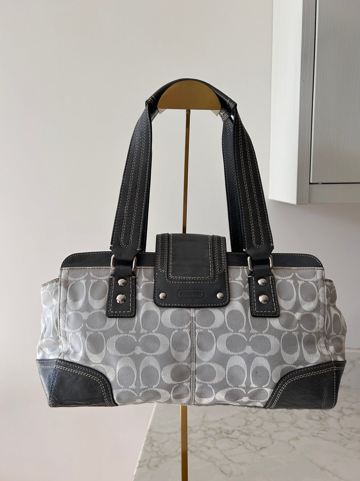 Vintage Coach Hampton turnlock grey shoulder bag