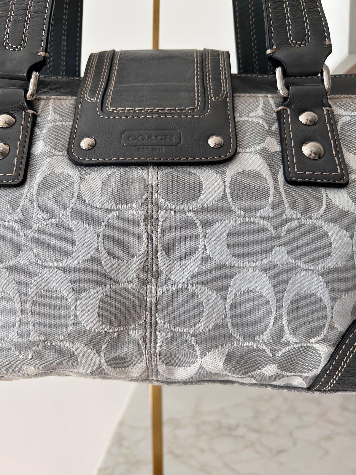 Vintage Coach Hampton turnlock grey shoulder bag