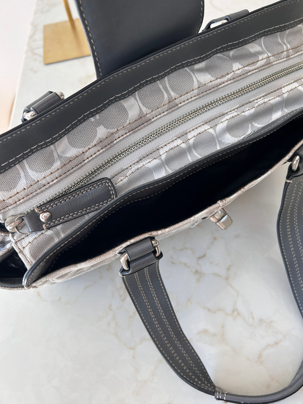Vintage Coach Hampton turnlock grey shoulder bag