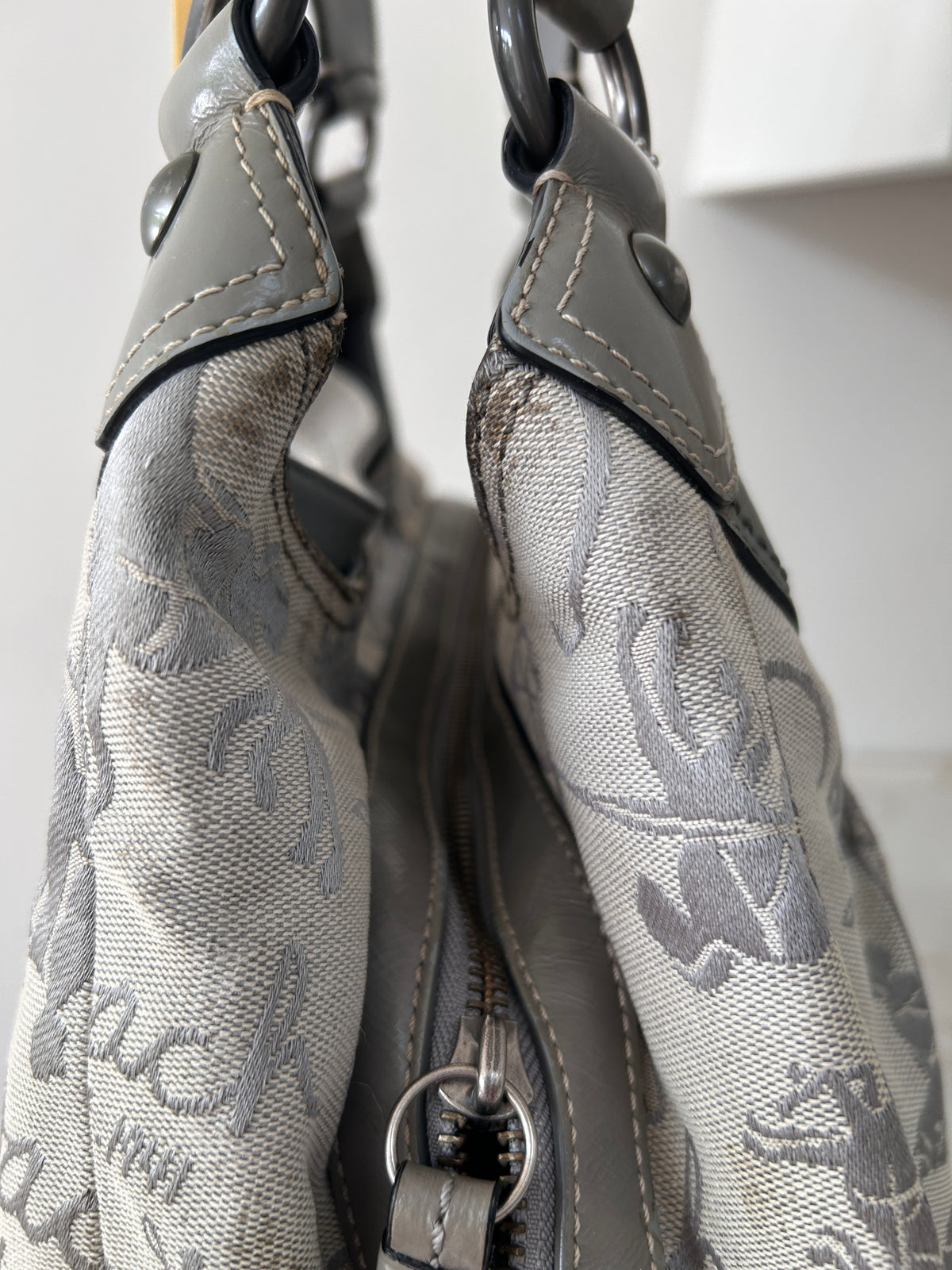Vintage Coach Soho hobo grey shoulder bag