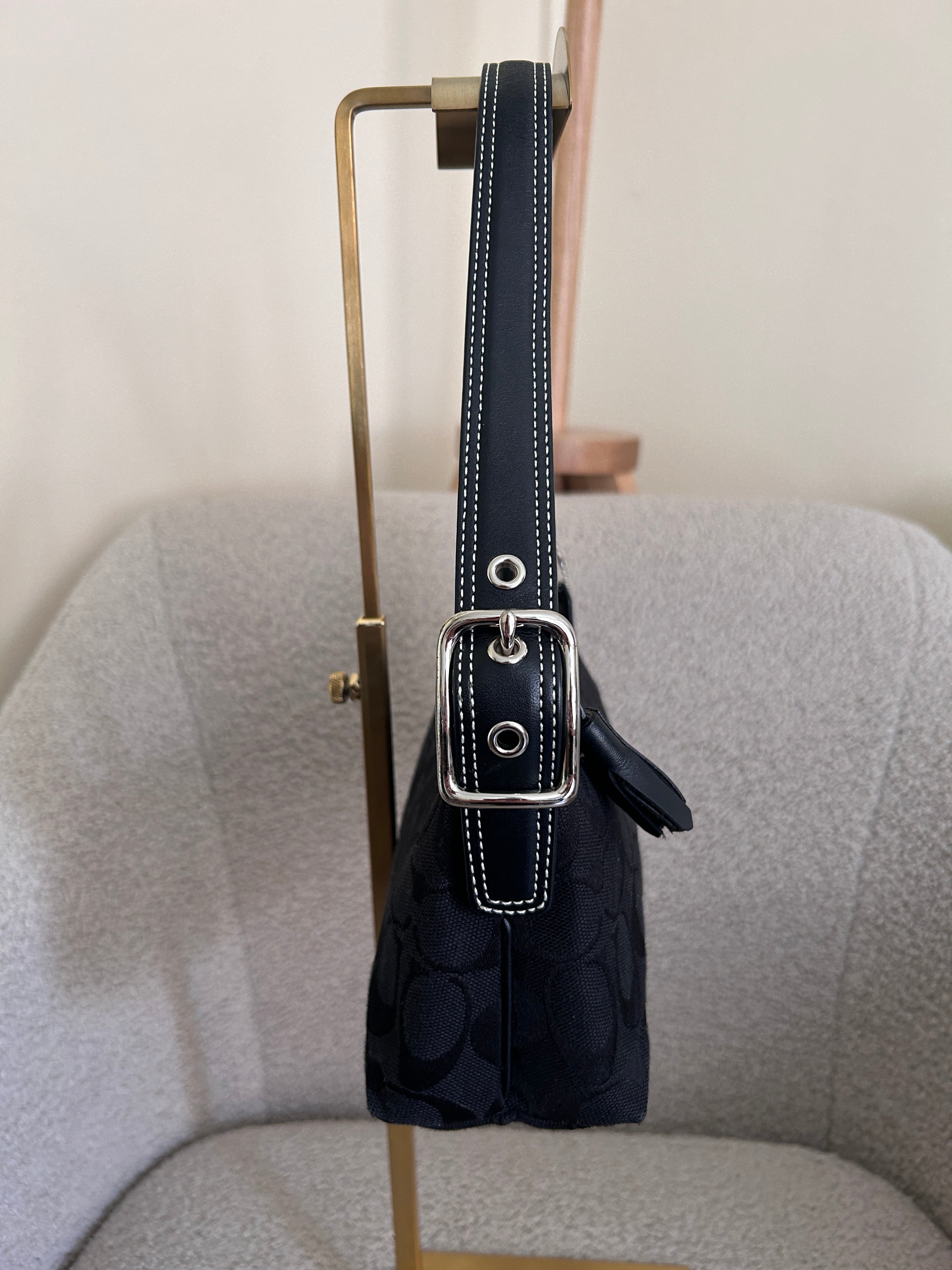 Vintage Coach baguette shoulder bag