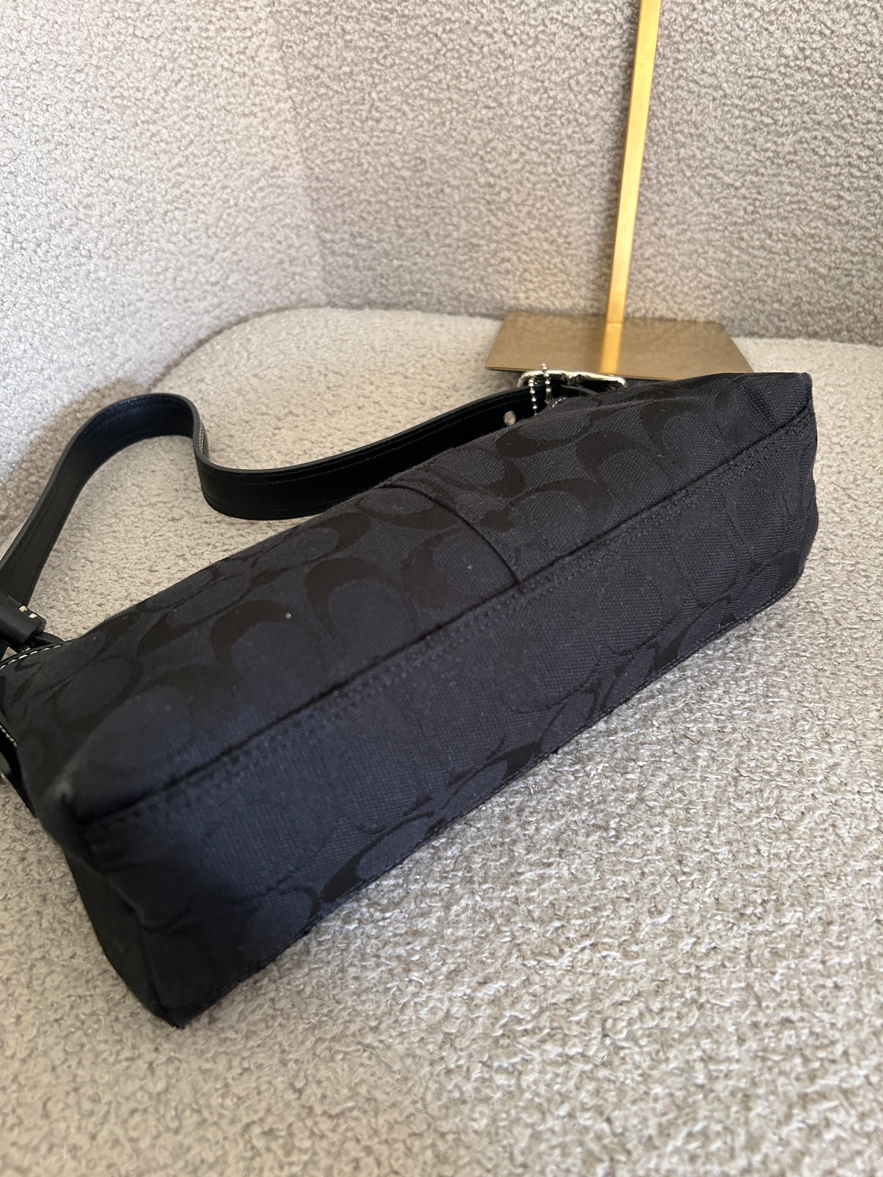 Vintage Coach baguette shoulder bag