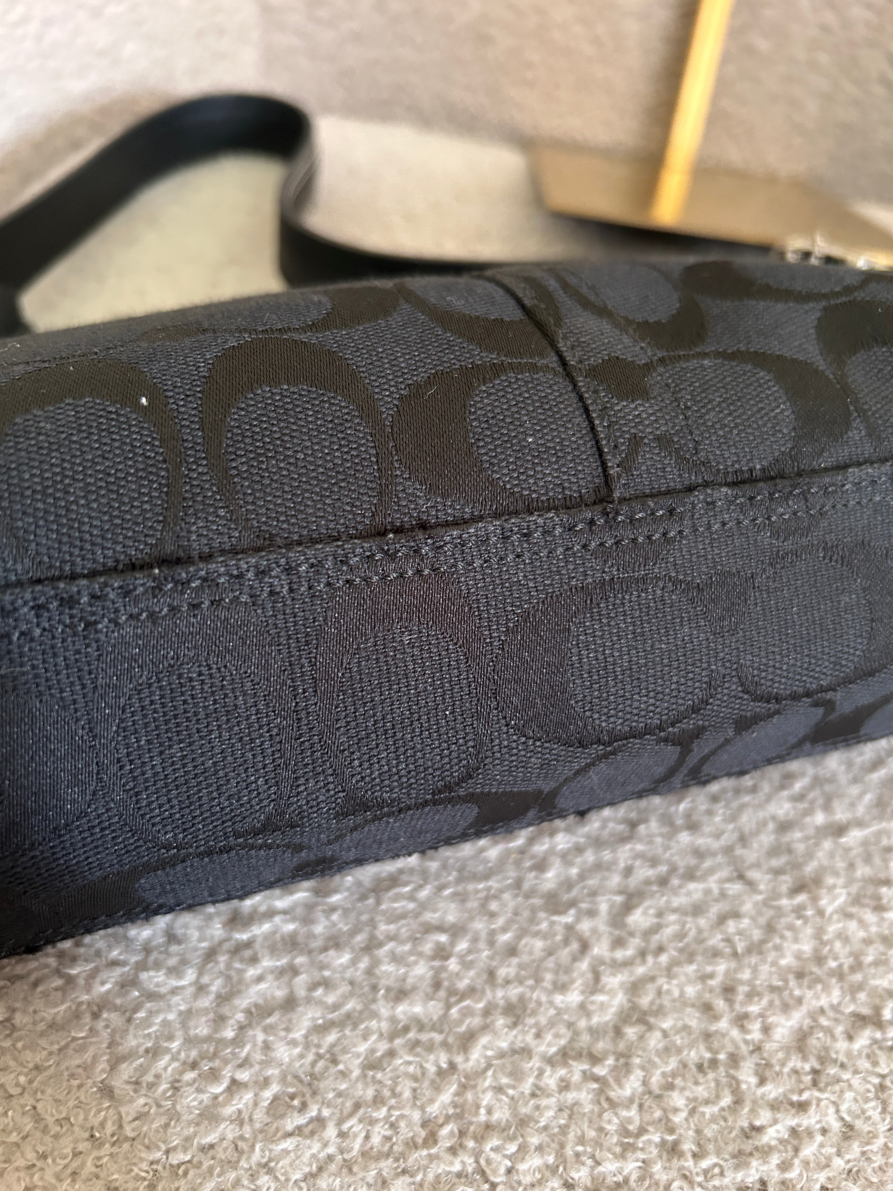 Vintage Coach baguette shoulder bag