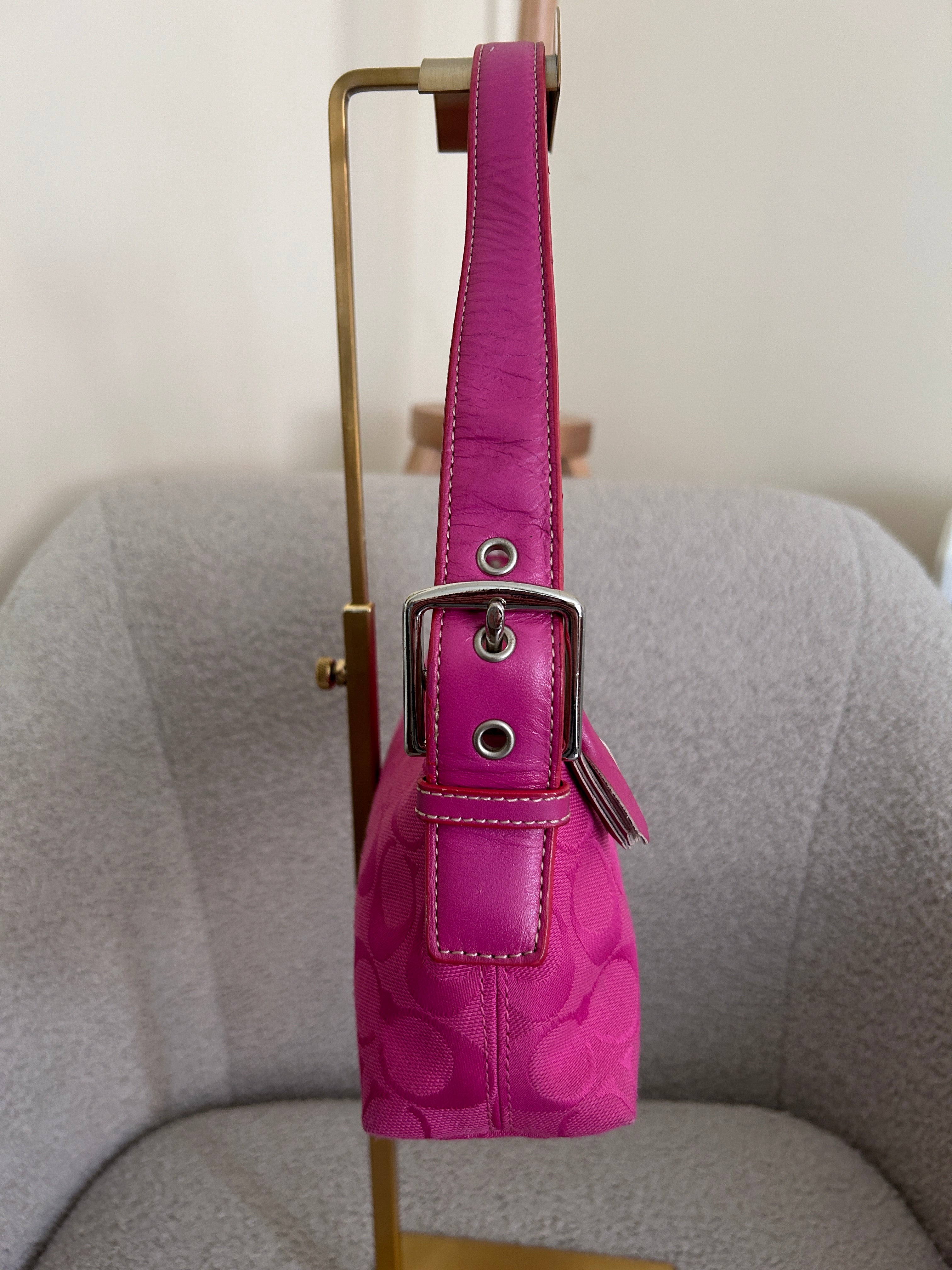 Vintage Coach pink baguette shoulder bag