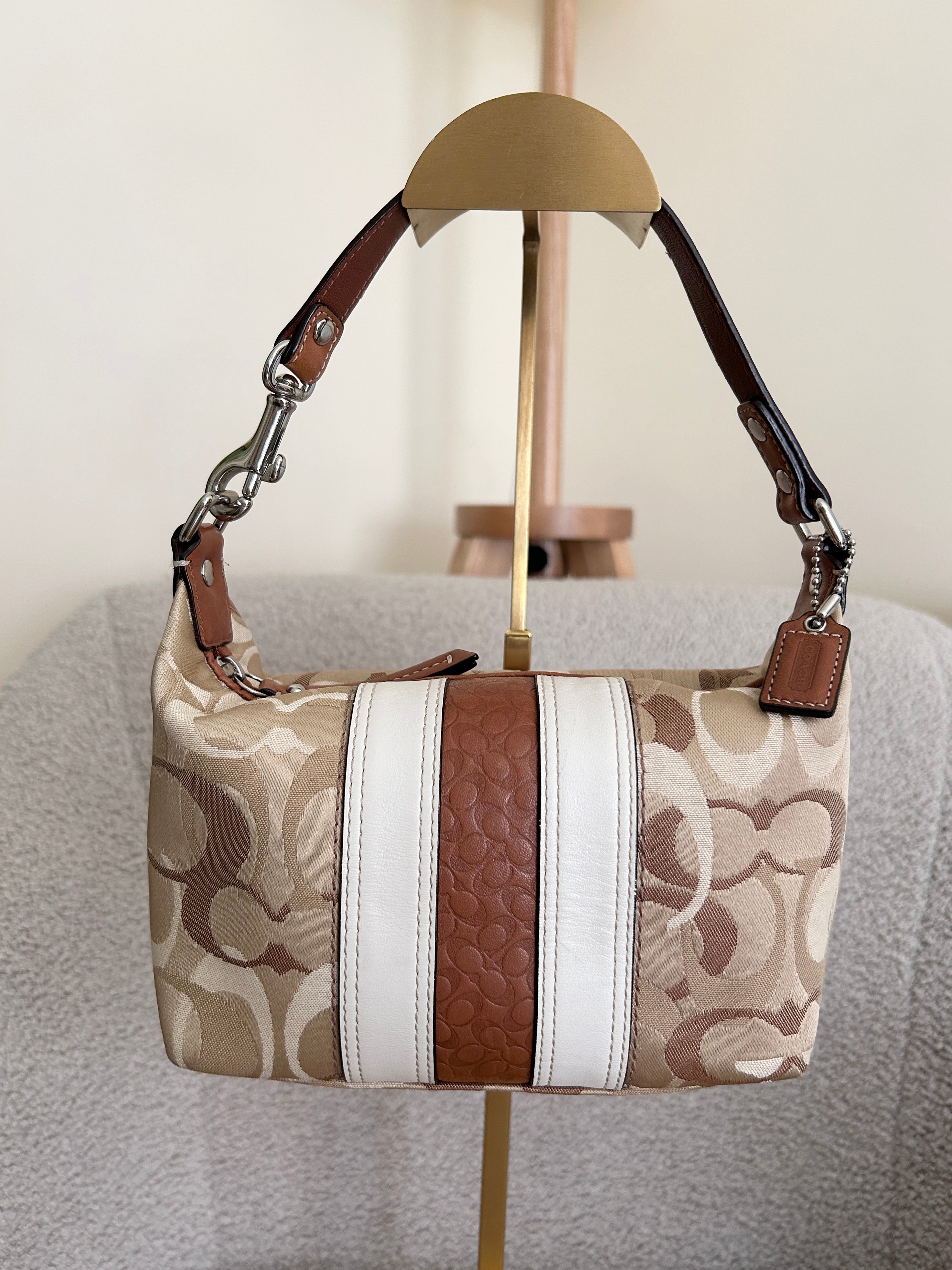Vintage Coach optic monogram handbag