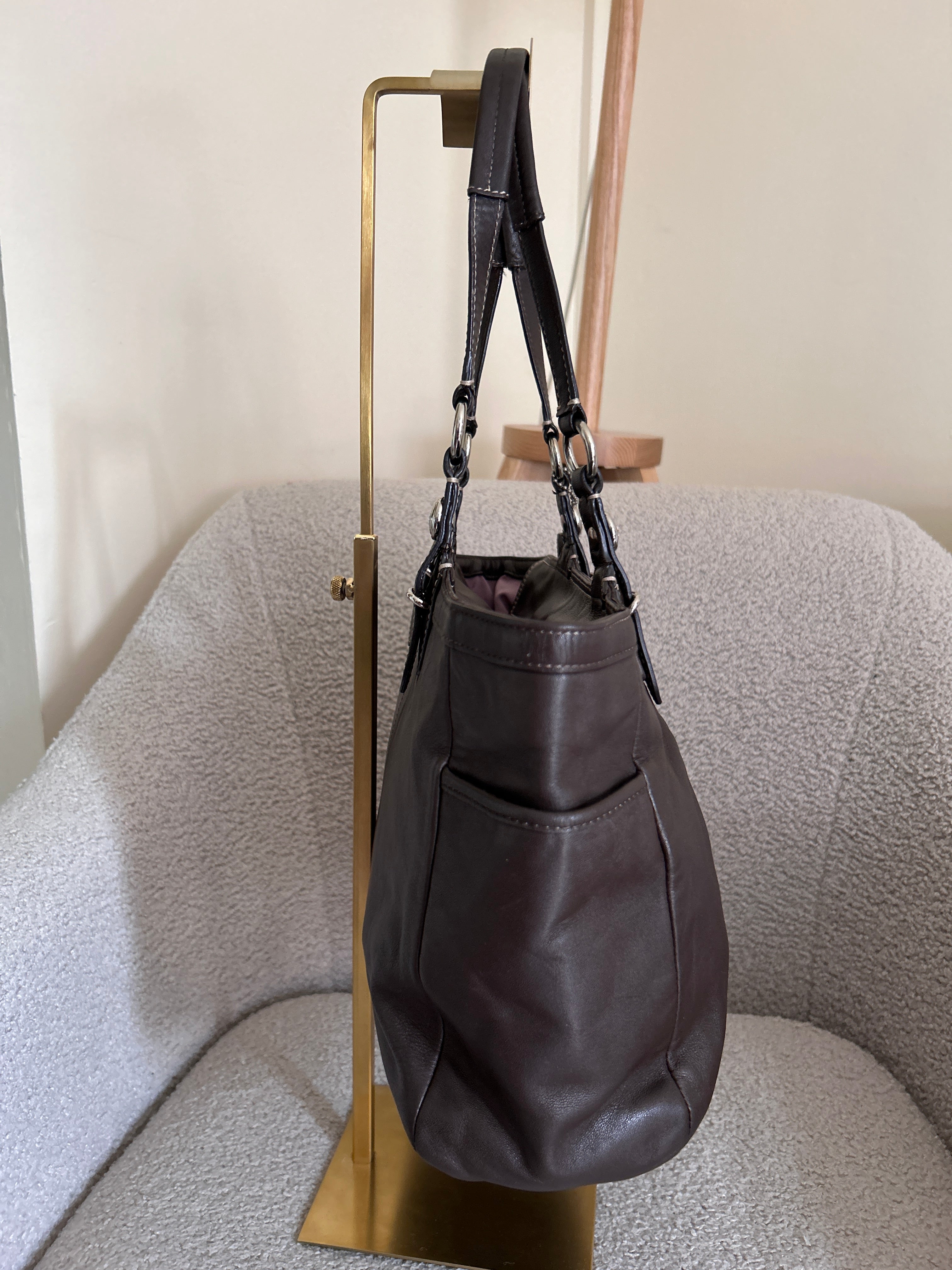 Vintage Coach brown leather shoulder bag