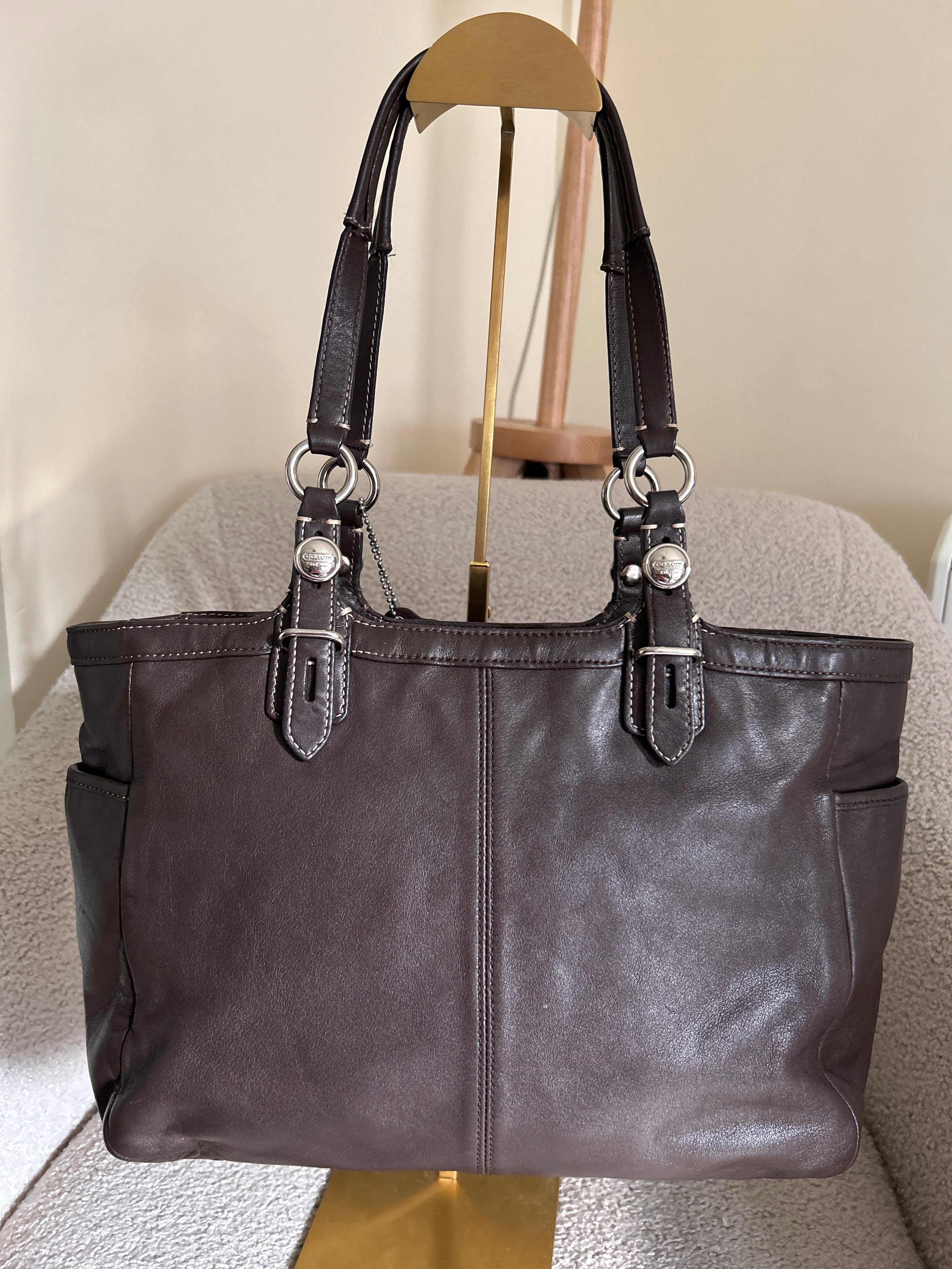 Vintage Coach brown leather shoulder bag