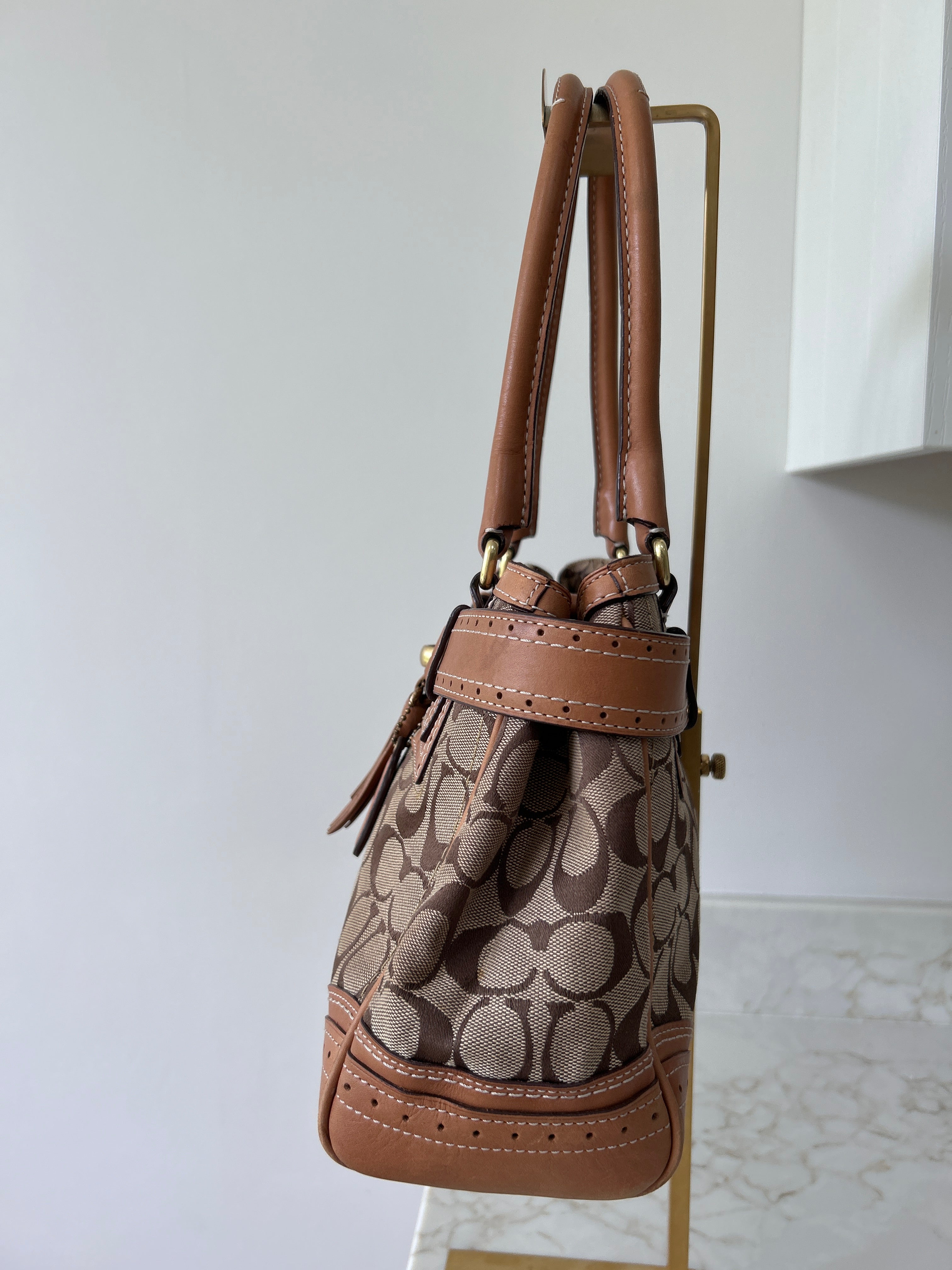 Vintage Coach Hampton shoulder bag