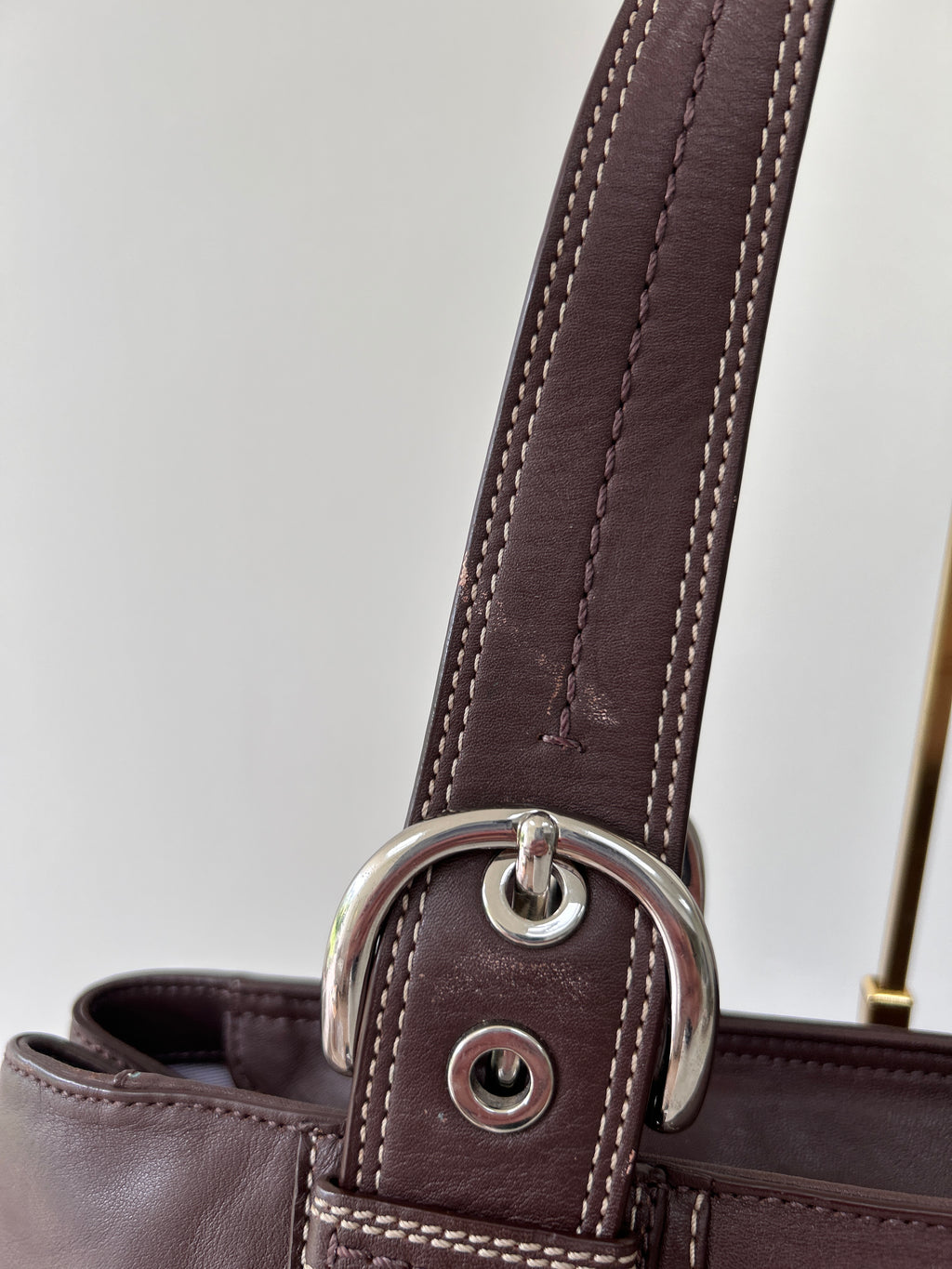 Vintage Coach brown leather shoulder bag