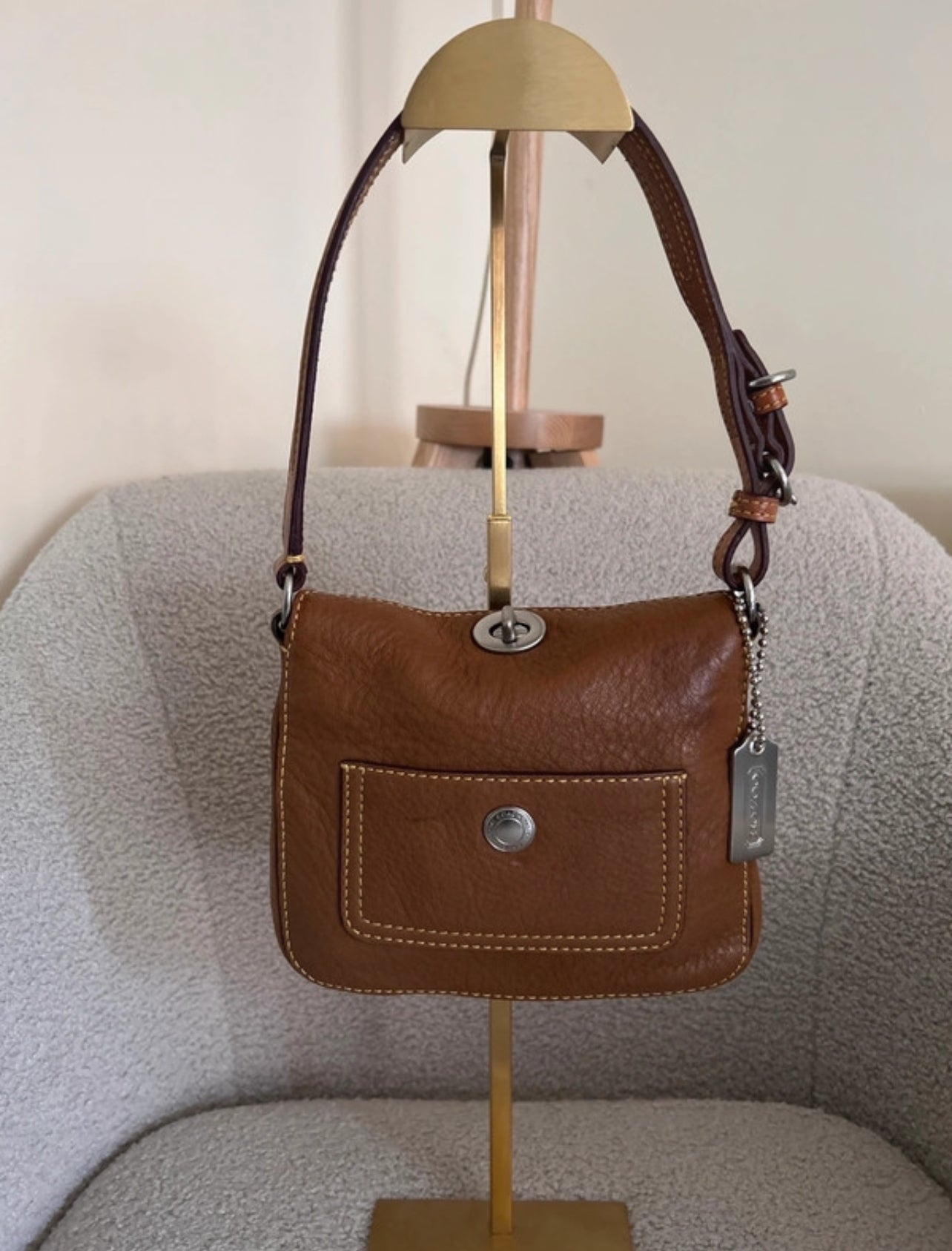 Vintage Coach turn lock mini shoulder bag