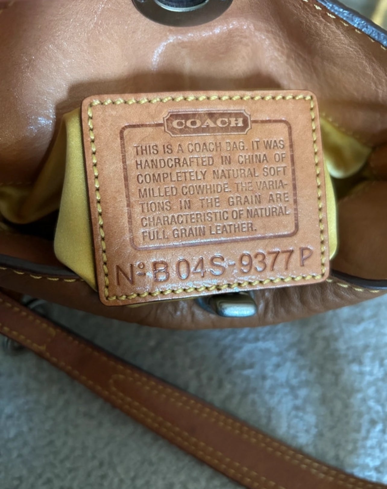 Vintage Coach turn lock mini shoulder bag