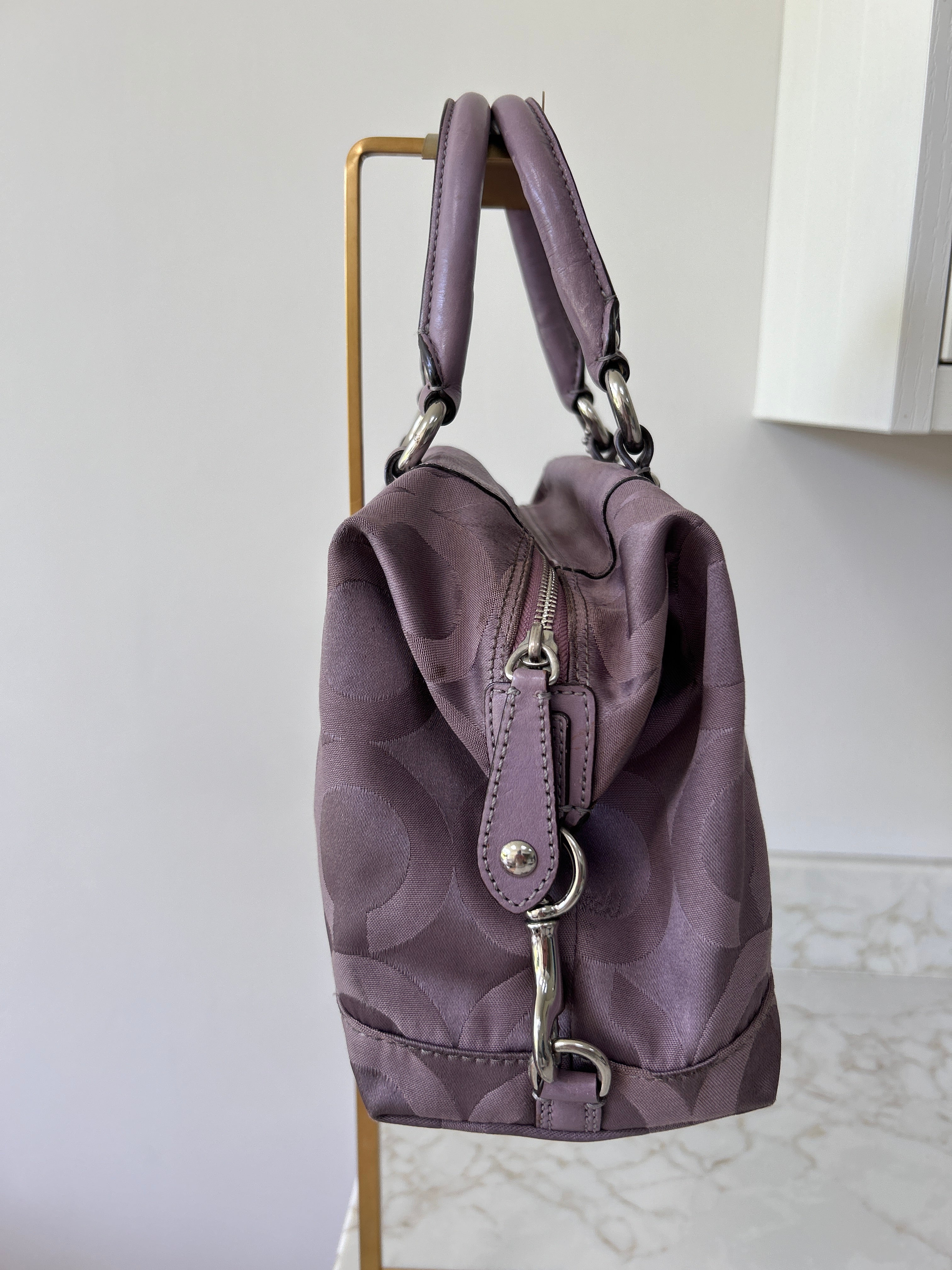 Vintage Coach lilac handbag