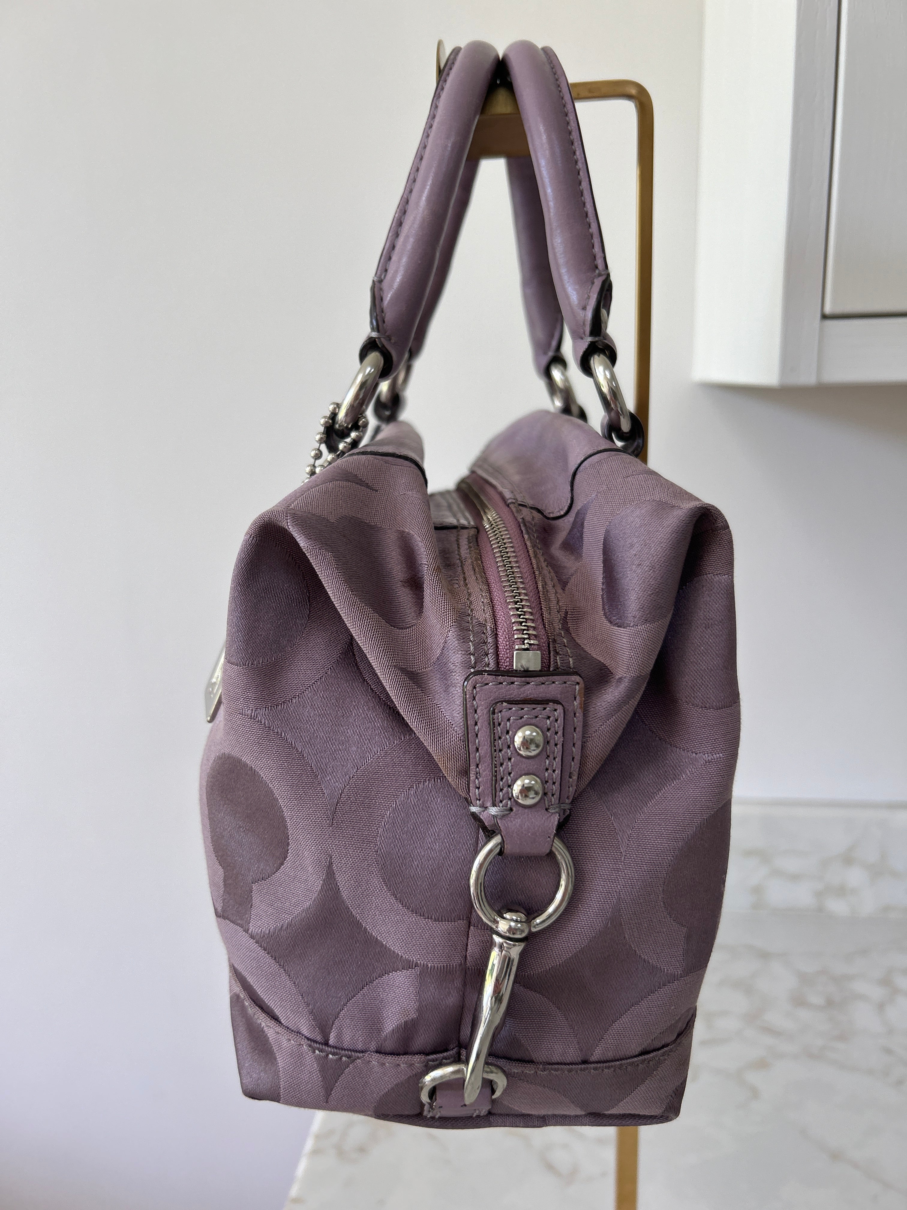 Vintage Coach lilac handbag