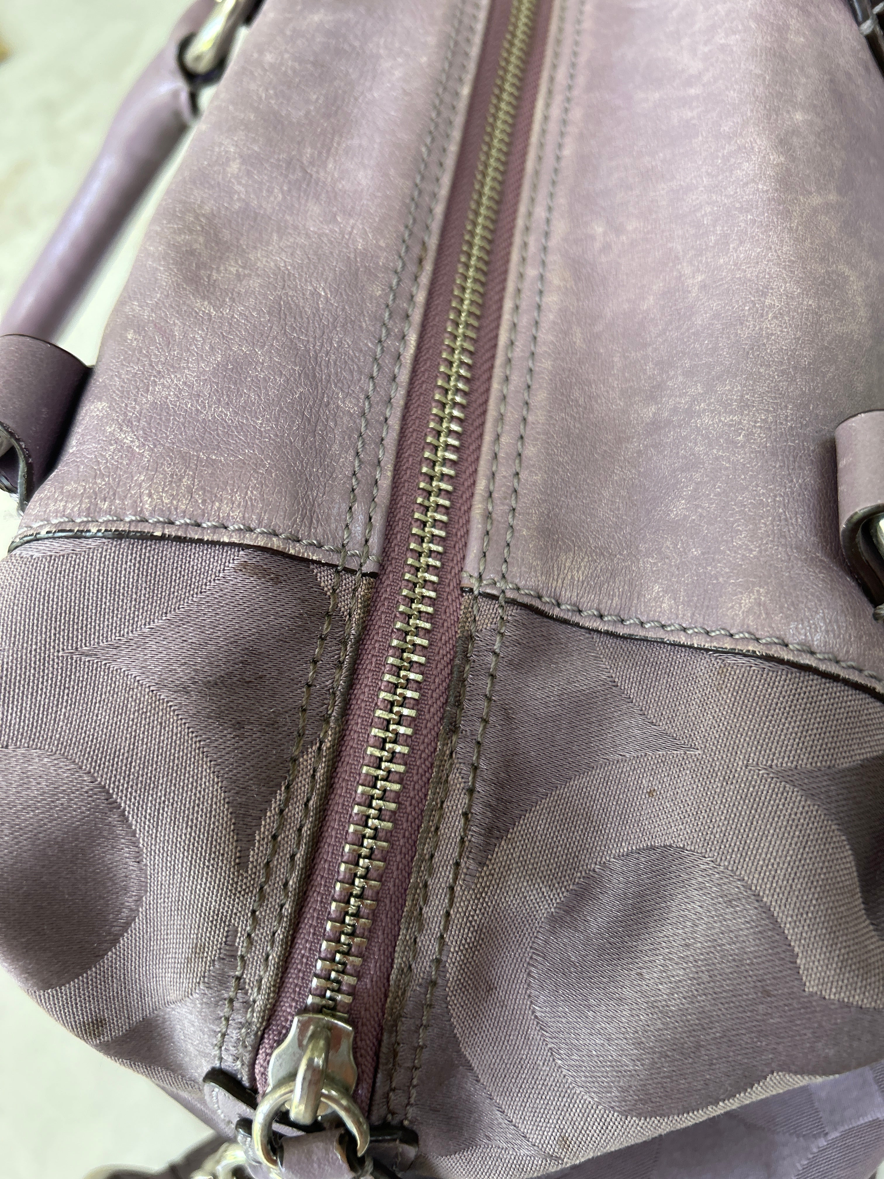 Vintage Coach lilac handbag