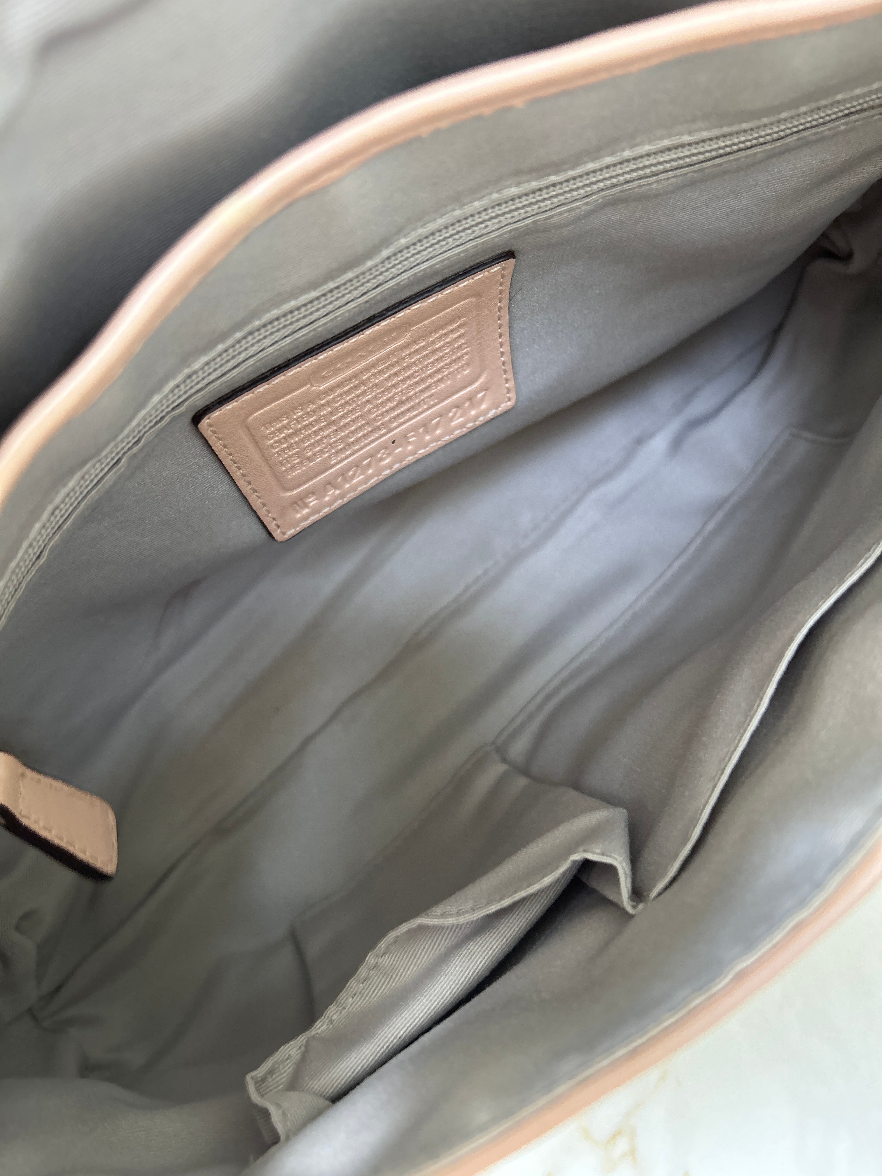 Vintage Coach Soho pink leather shoulder bag