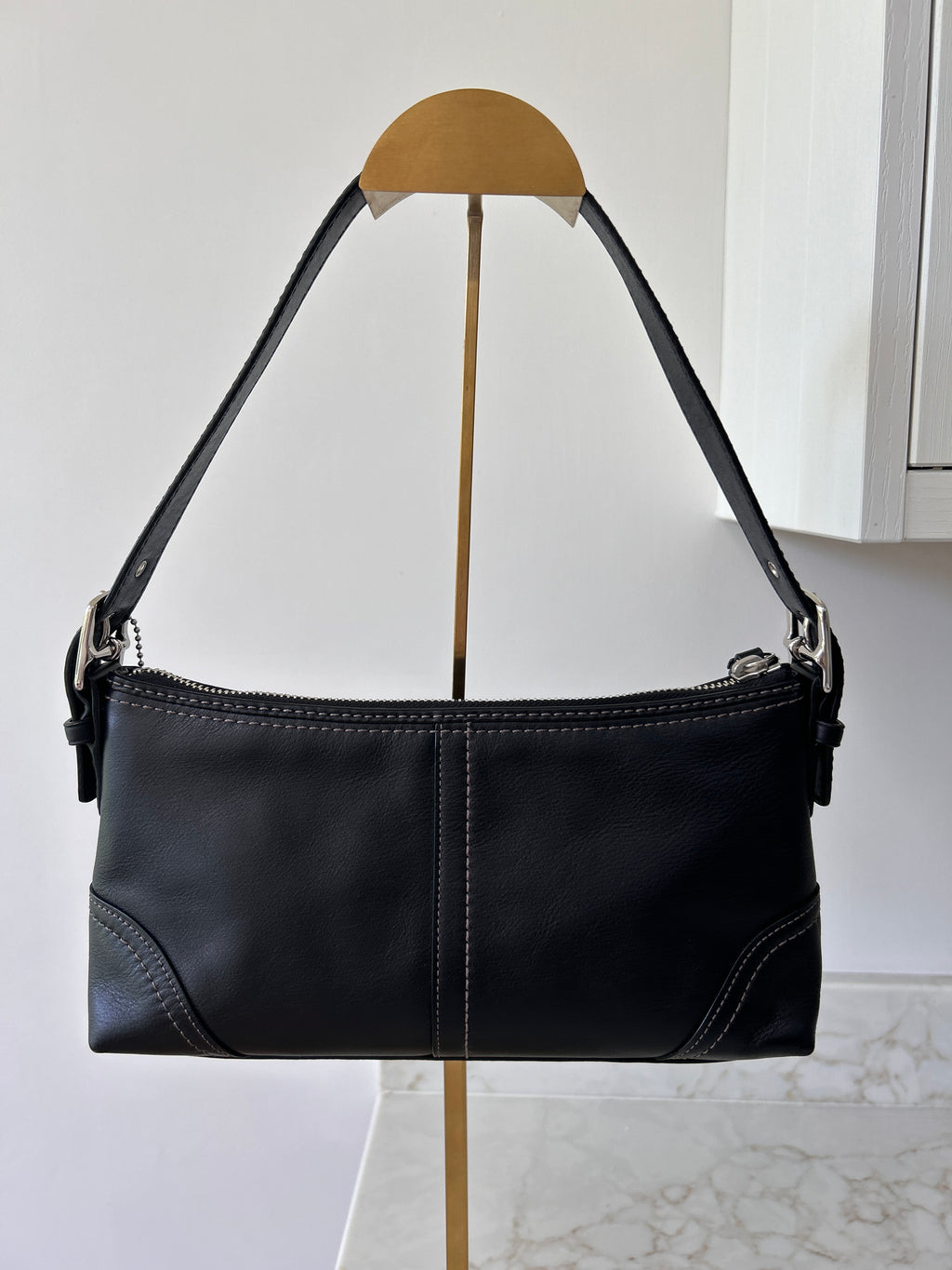 Vintage Coach black leather baguette shoulder bag