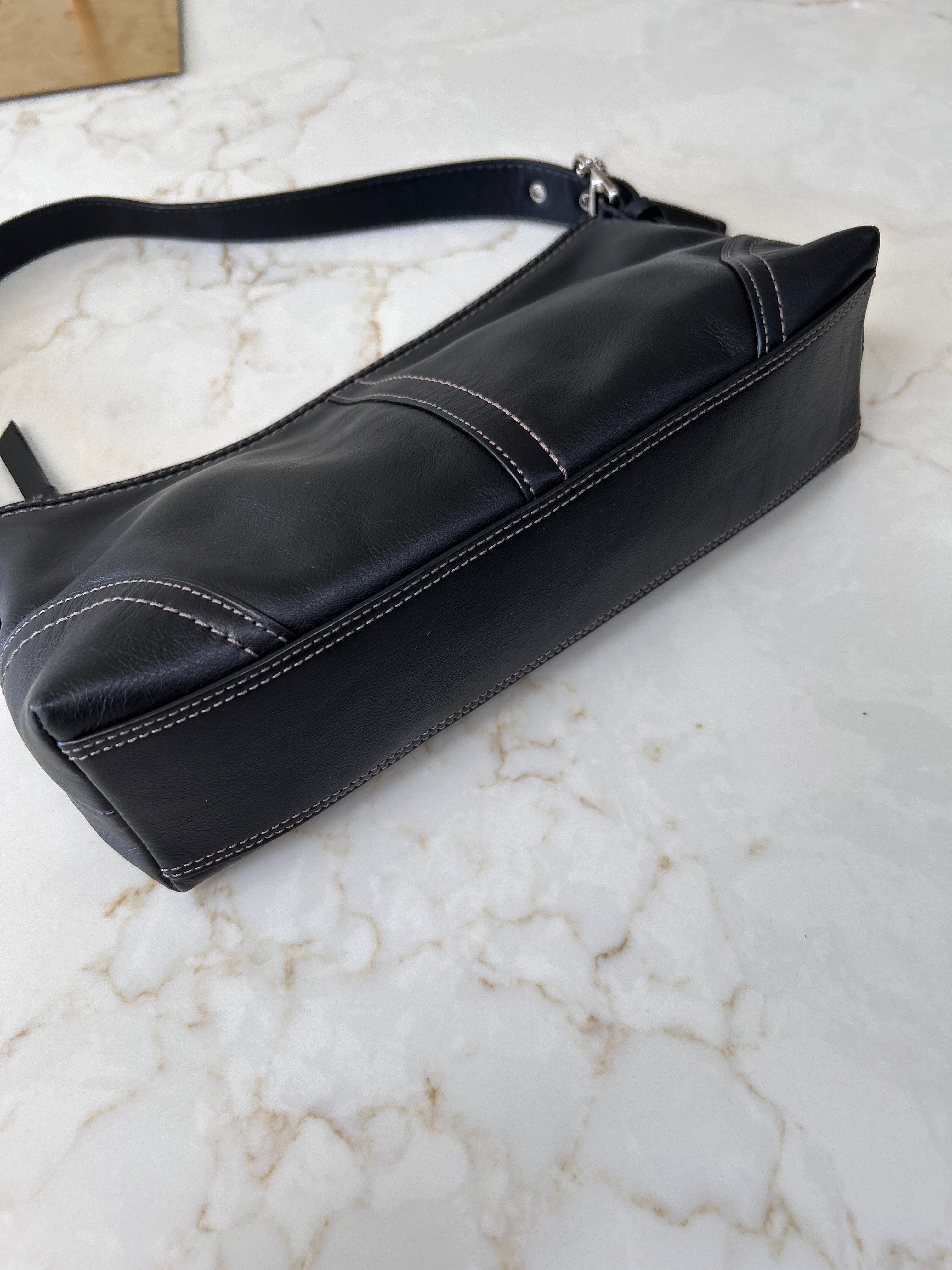 Vintage Coach black leather baguette shoulder bag