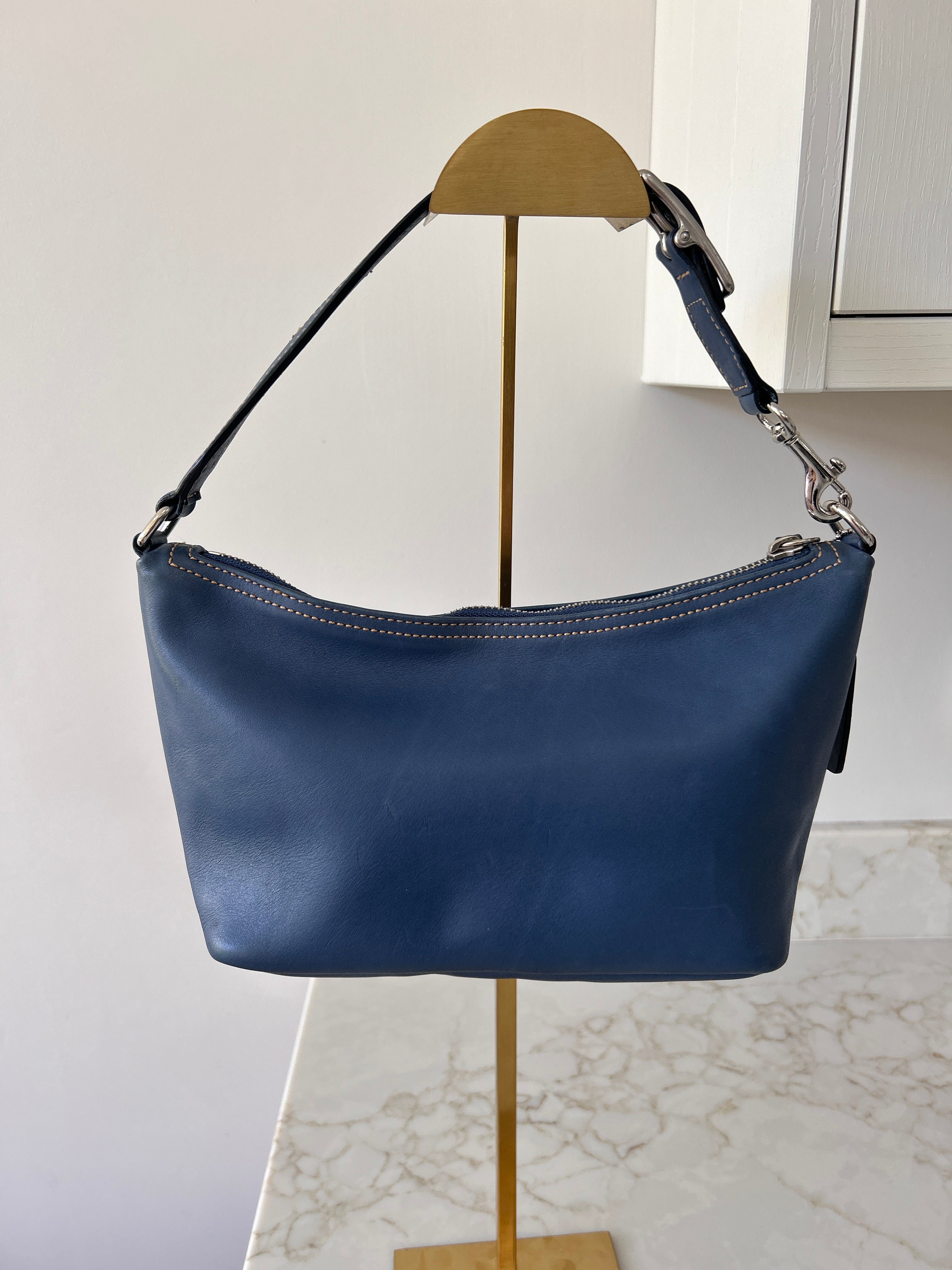 Vintage Coach blue leather shoulder bag