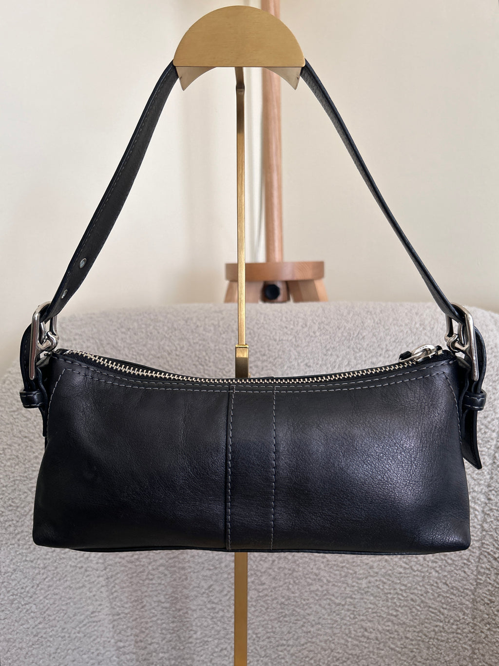 Vintage Coach black leather baguette shoulder bag