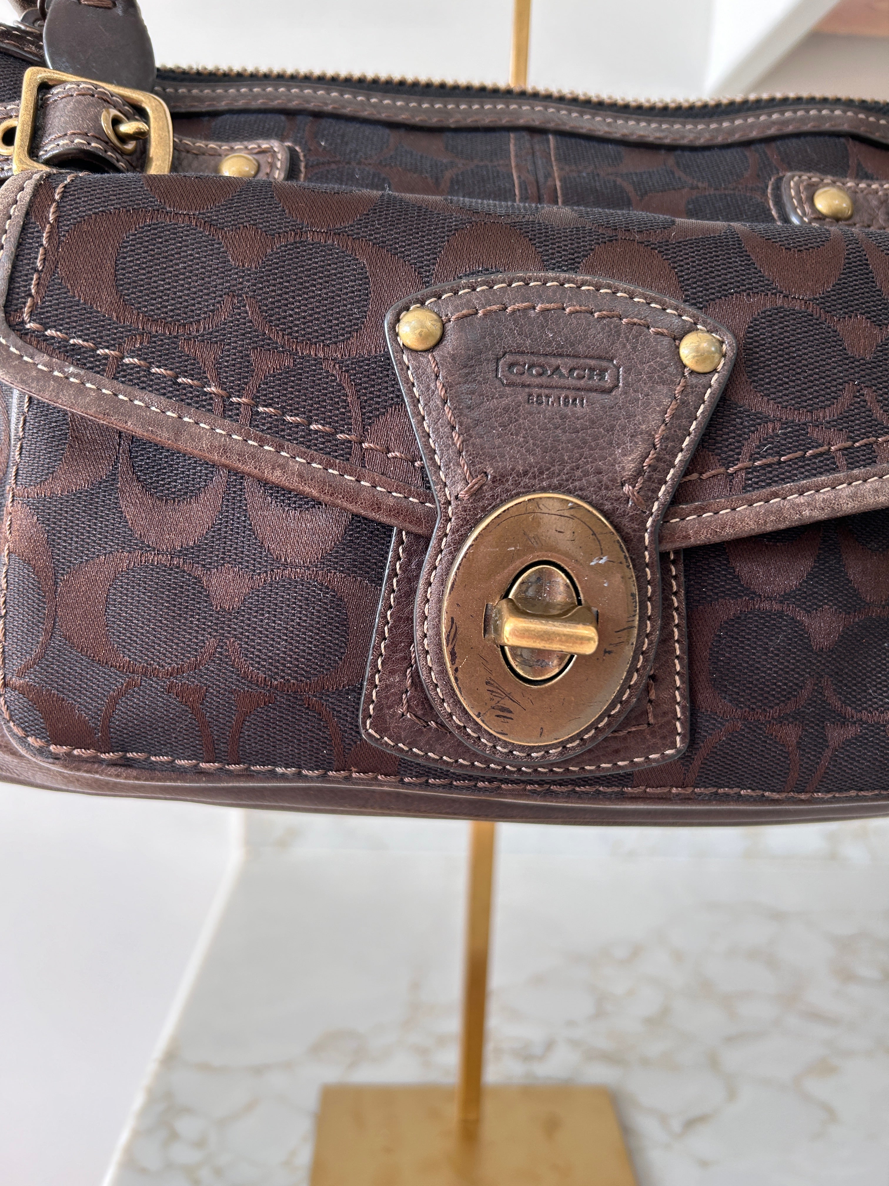 Vintage Coach 11140 Legacy shoulder bag