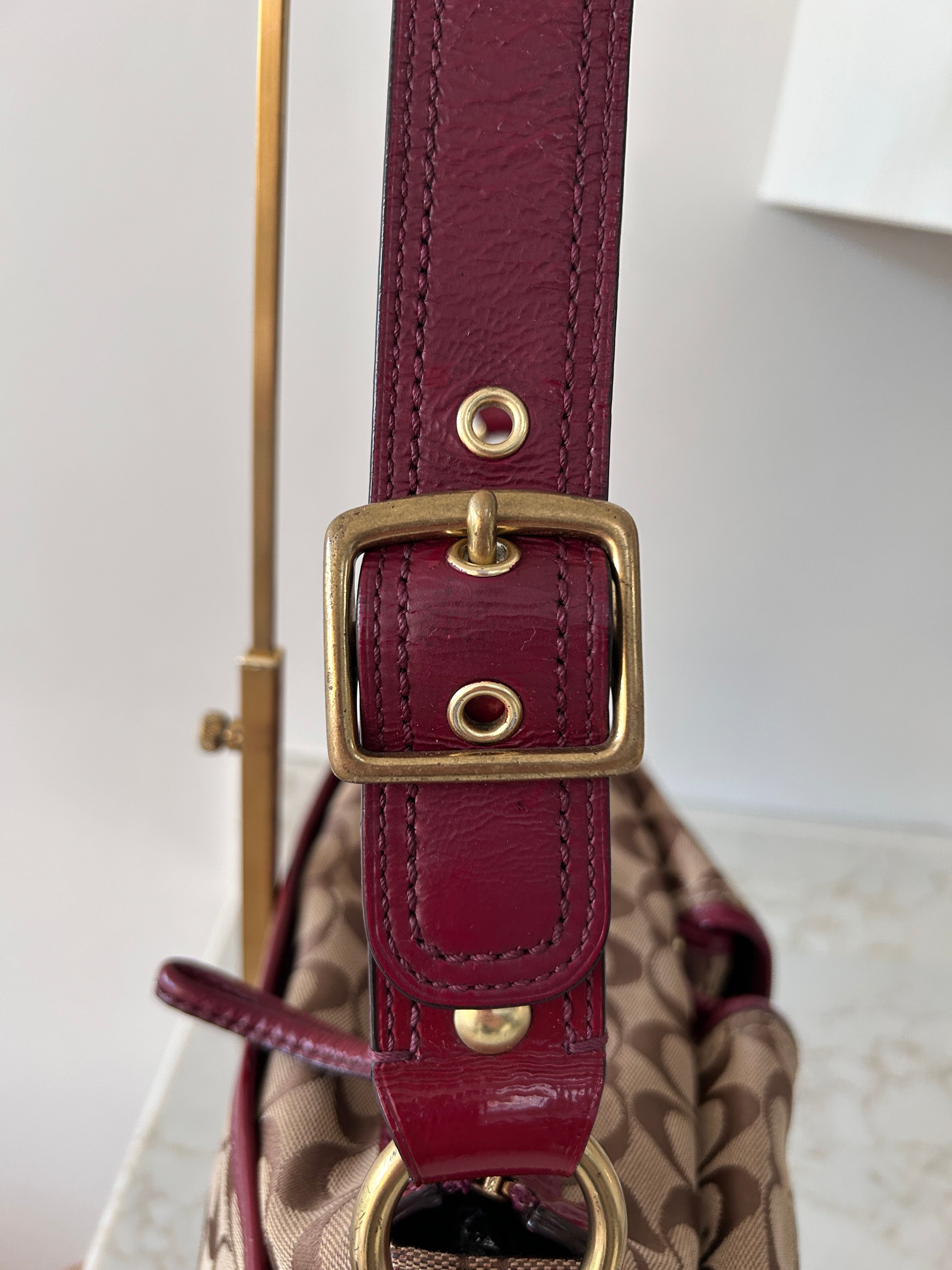 Vintage Coach F12889 Legacy shoulder bag
