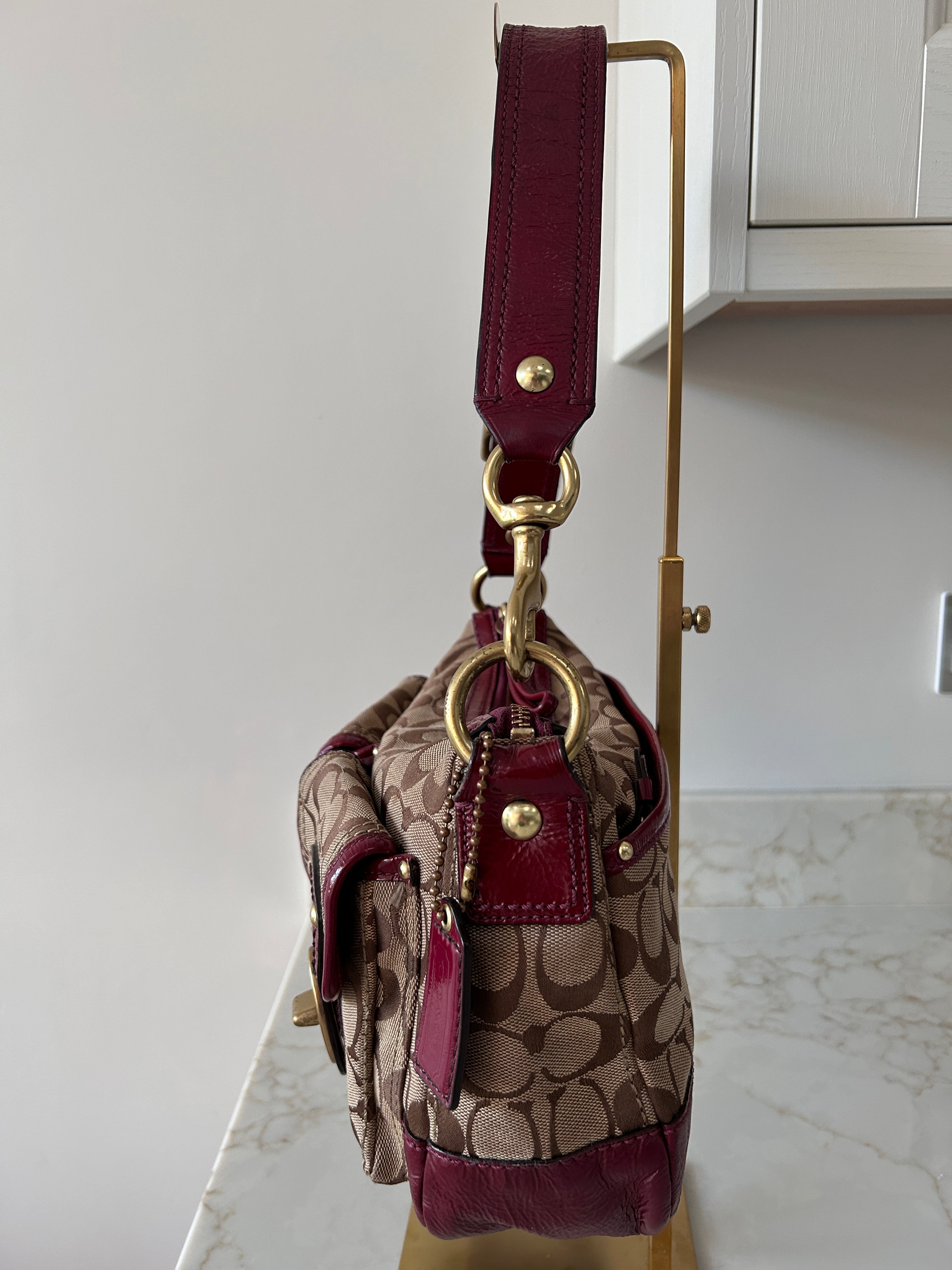 Vintage Coach F12889 Legacy shoulder bag