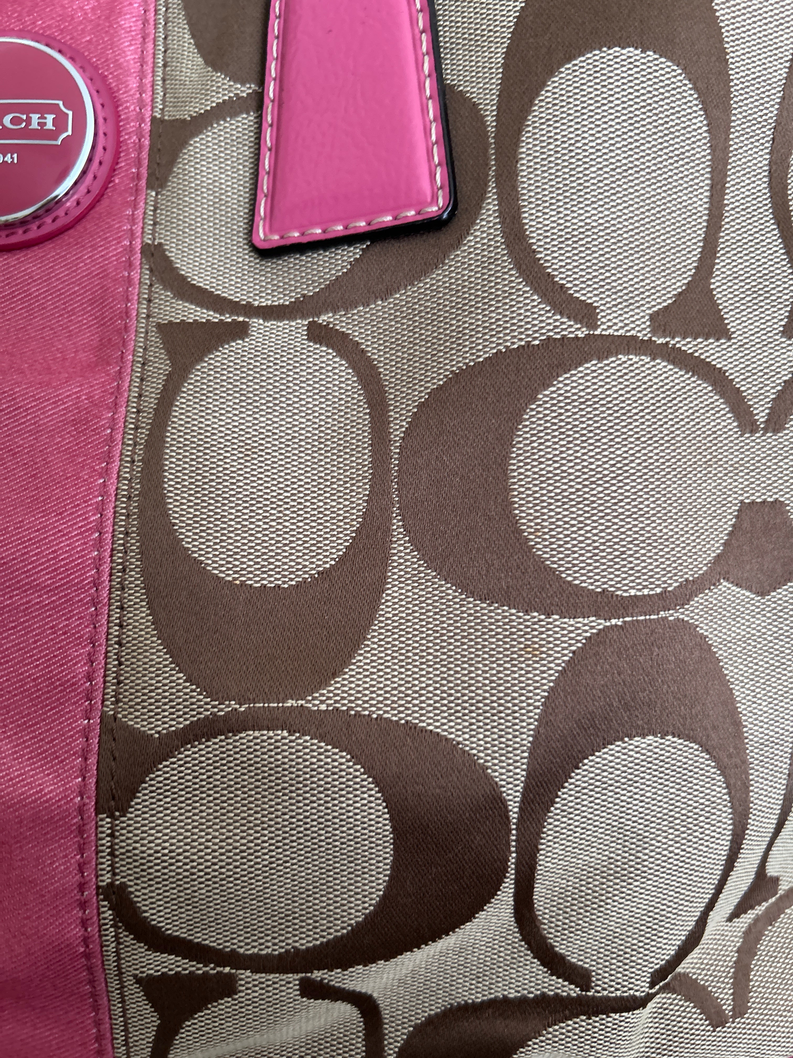 Vintage Coach pink kisslock shoulder bag