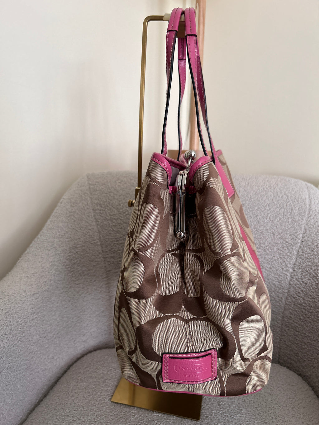 Vintage Coach pink kisslock shoulder bag