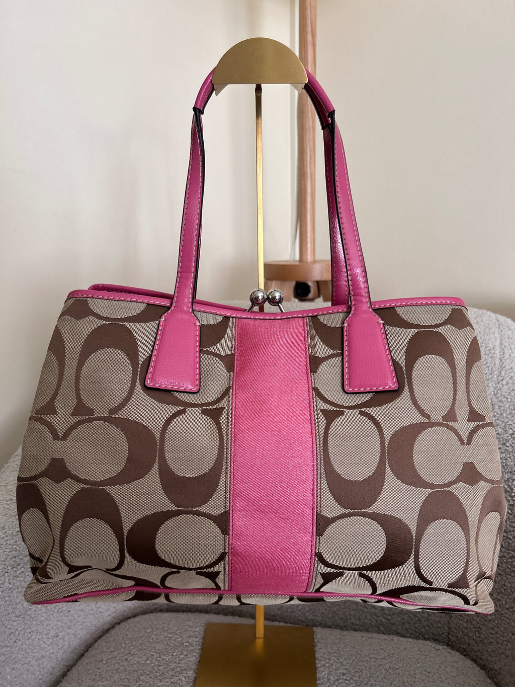 Vintage Coach pink kisslock shoulder bag