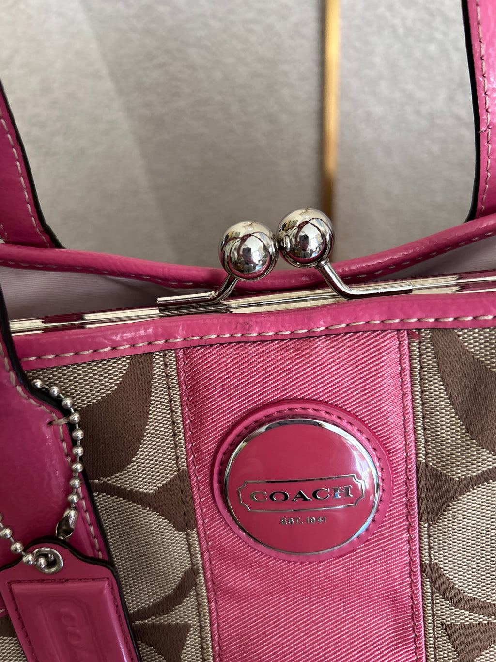 Vintage Coach pink kisslock shoulder bag