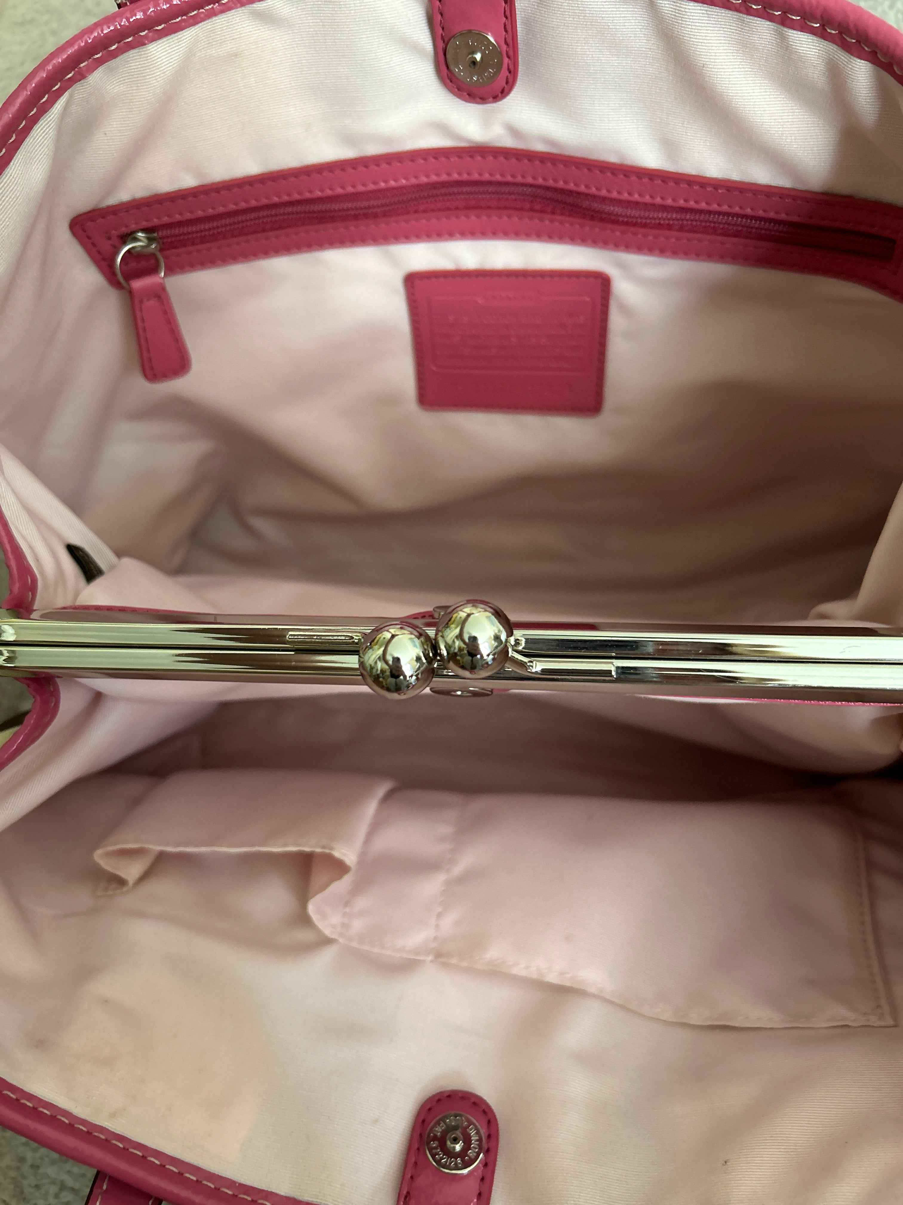 Vintage Coach pink kisslock shoulder bag