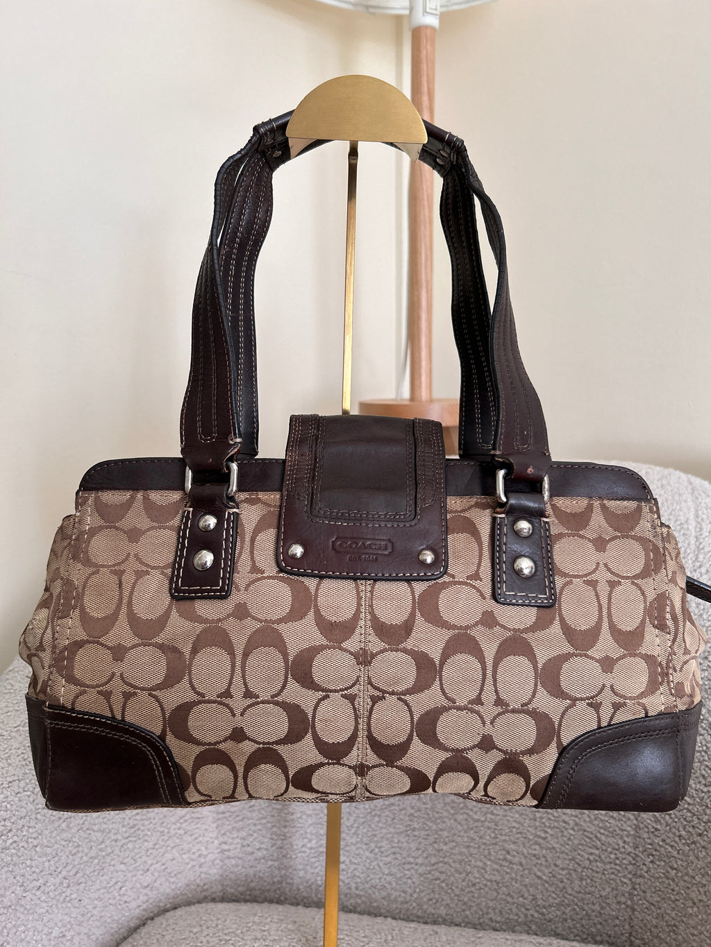 Vintage Coach turnlock shoulder bag