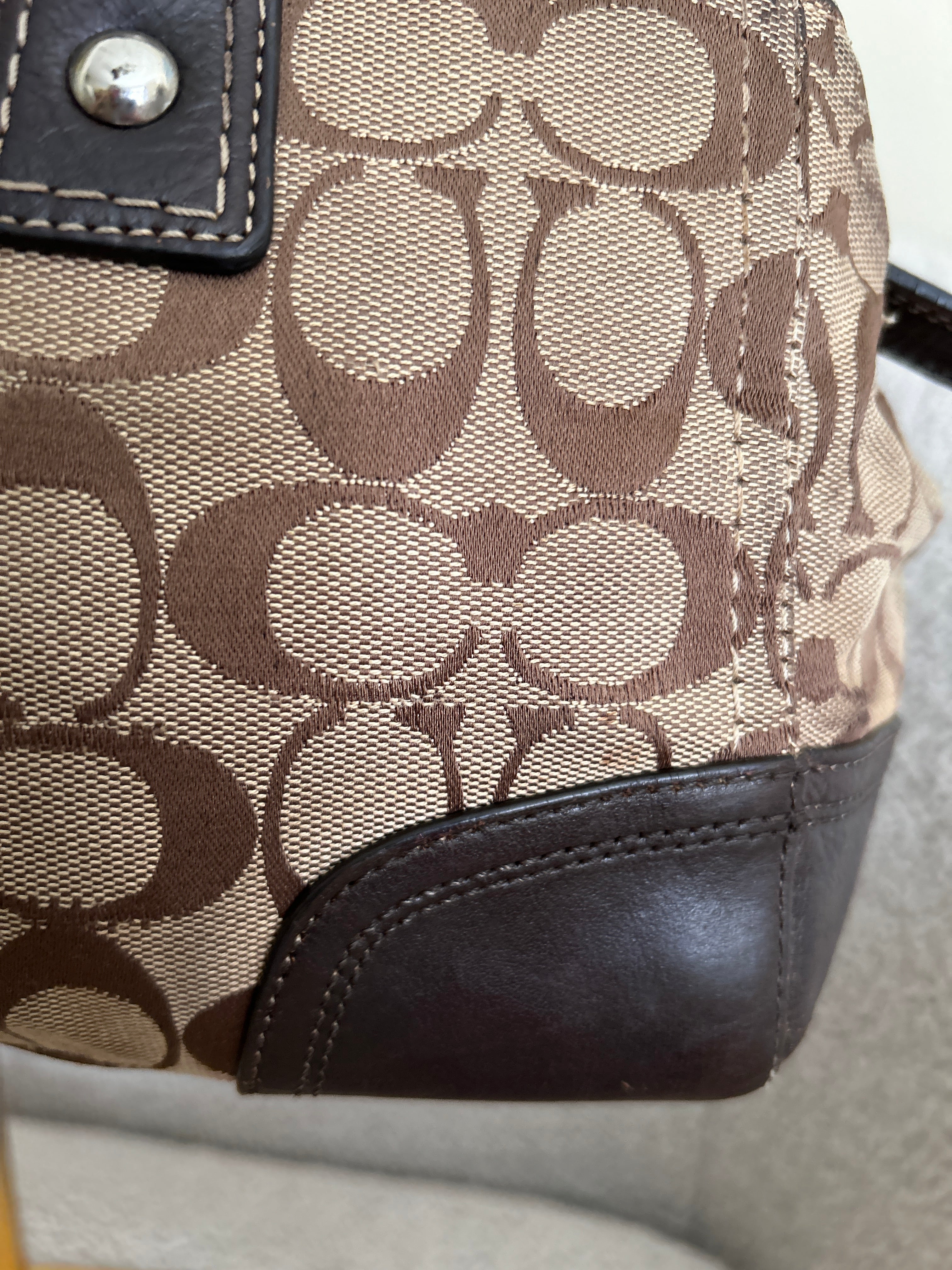 Vintage Coach turnlock shoulder bag