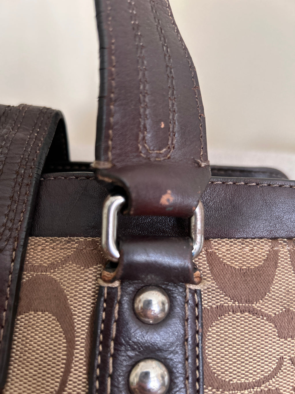 Vintage Coach turnlock shoulder bag