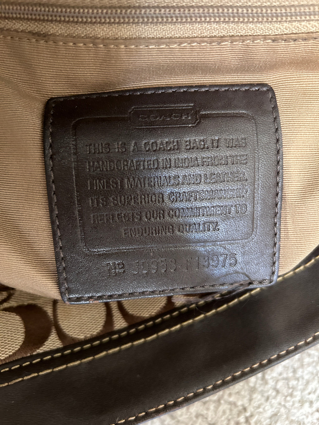 Vintage Coach turnlock shoulder bag