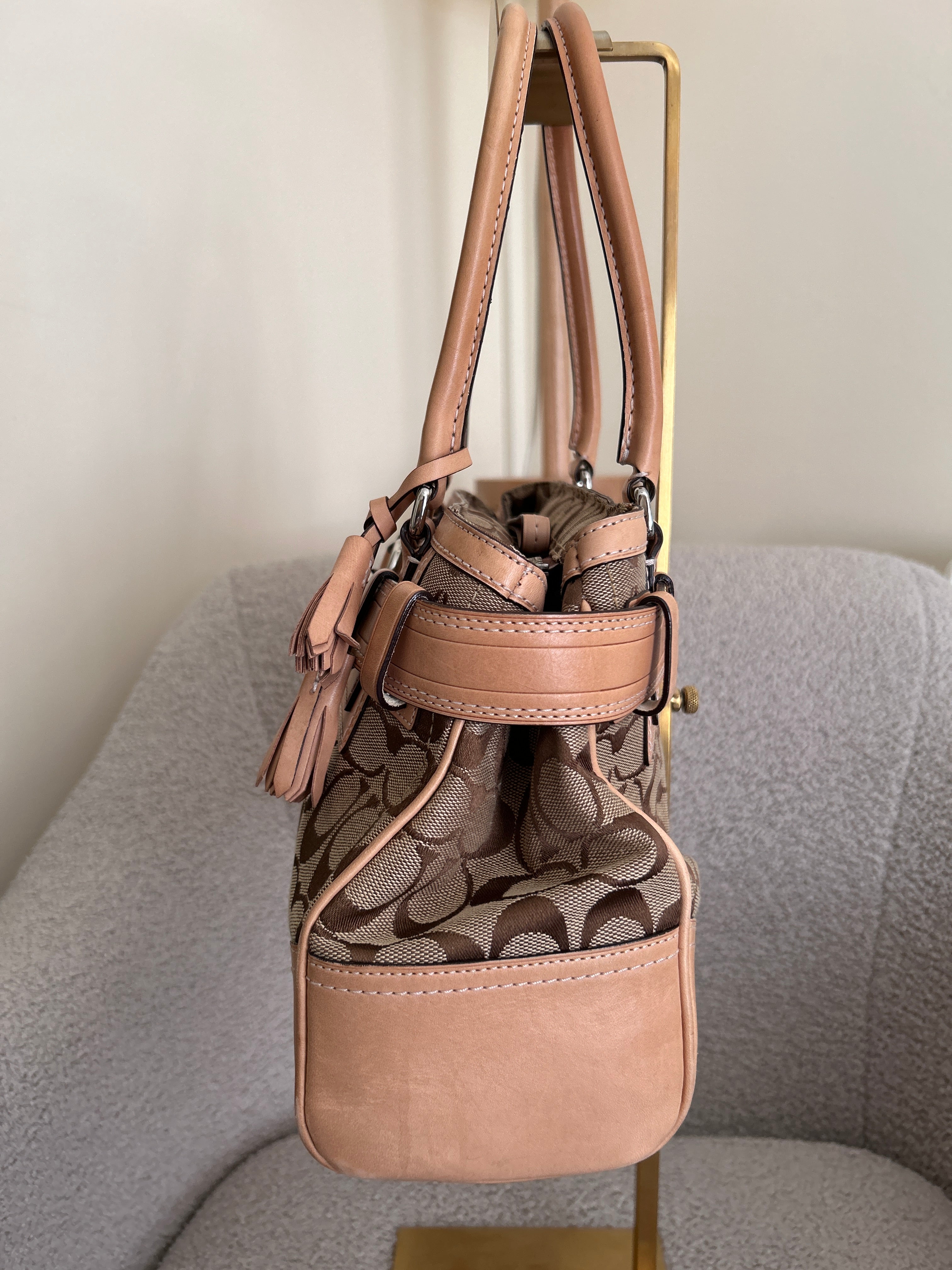 Vintage Coach Hampton shoulder bag