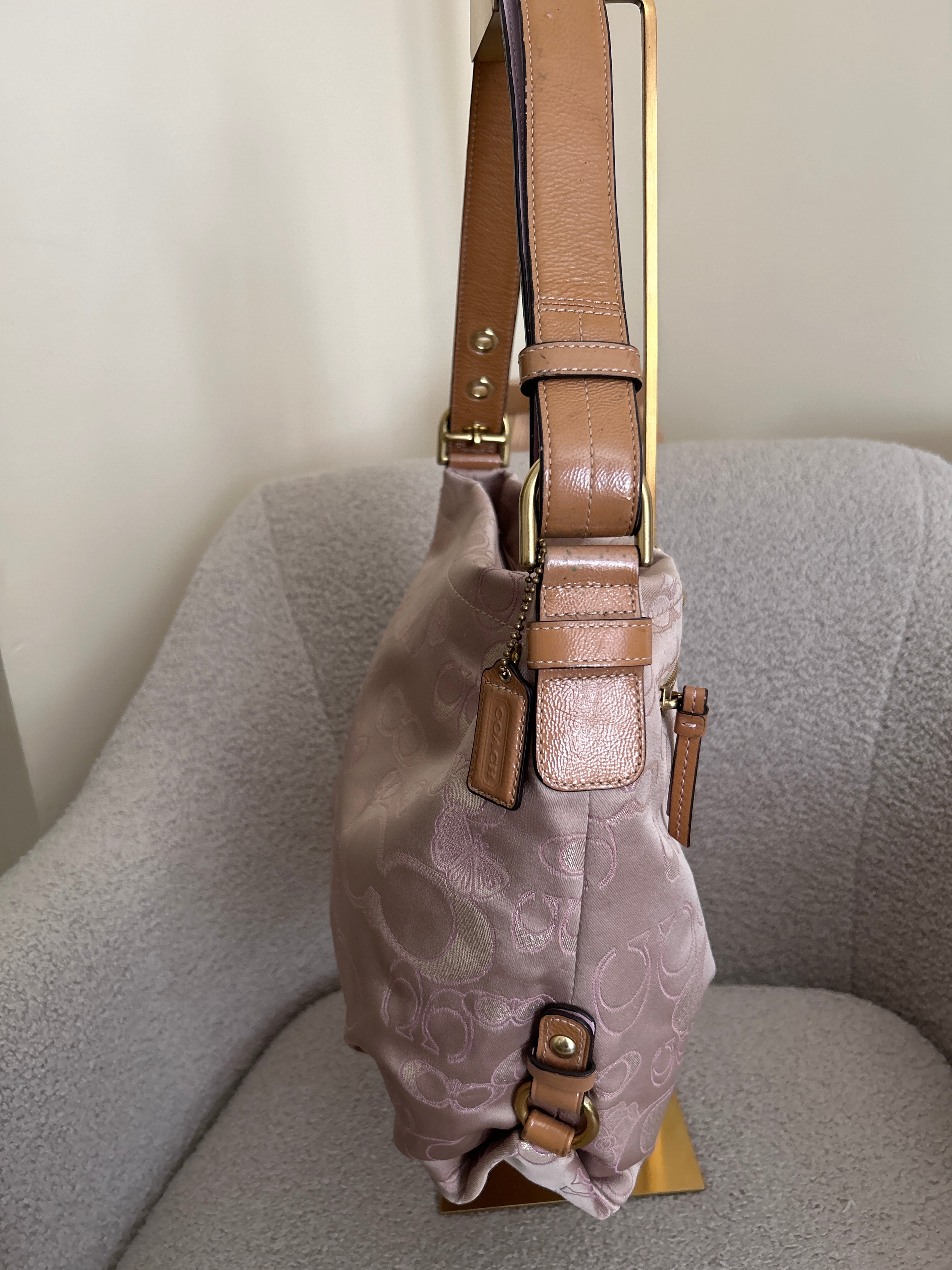Vintage Coach lilac shoulder bag