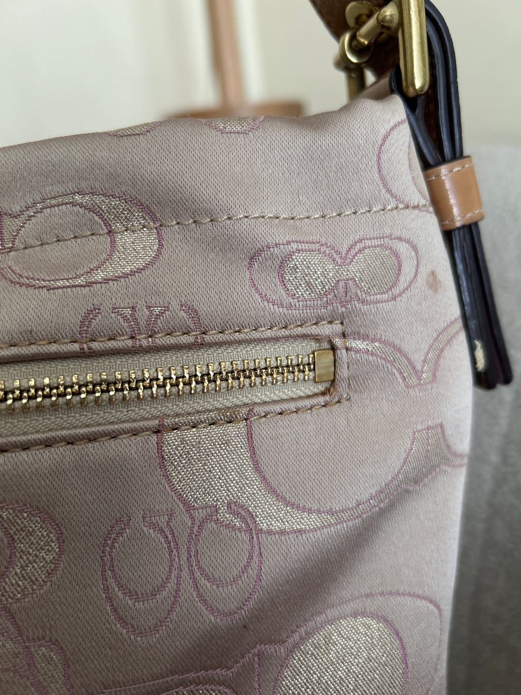 Vintage Coach lilac shoulder bag