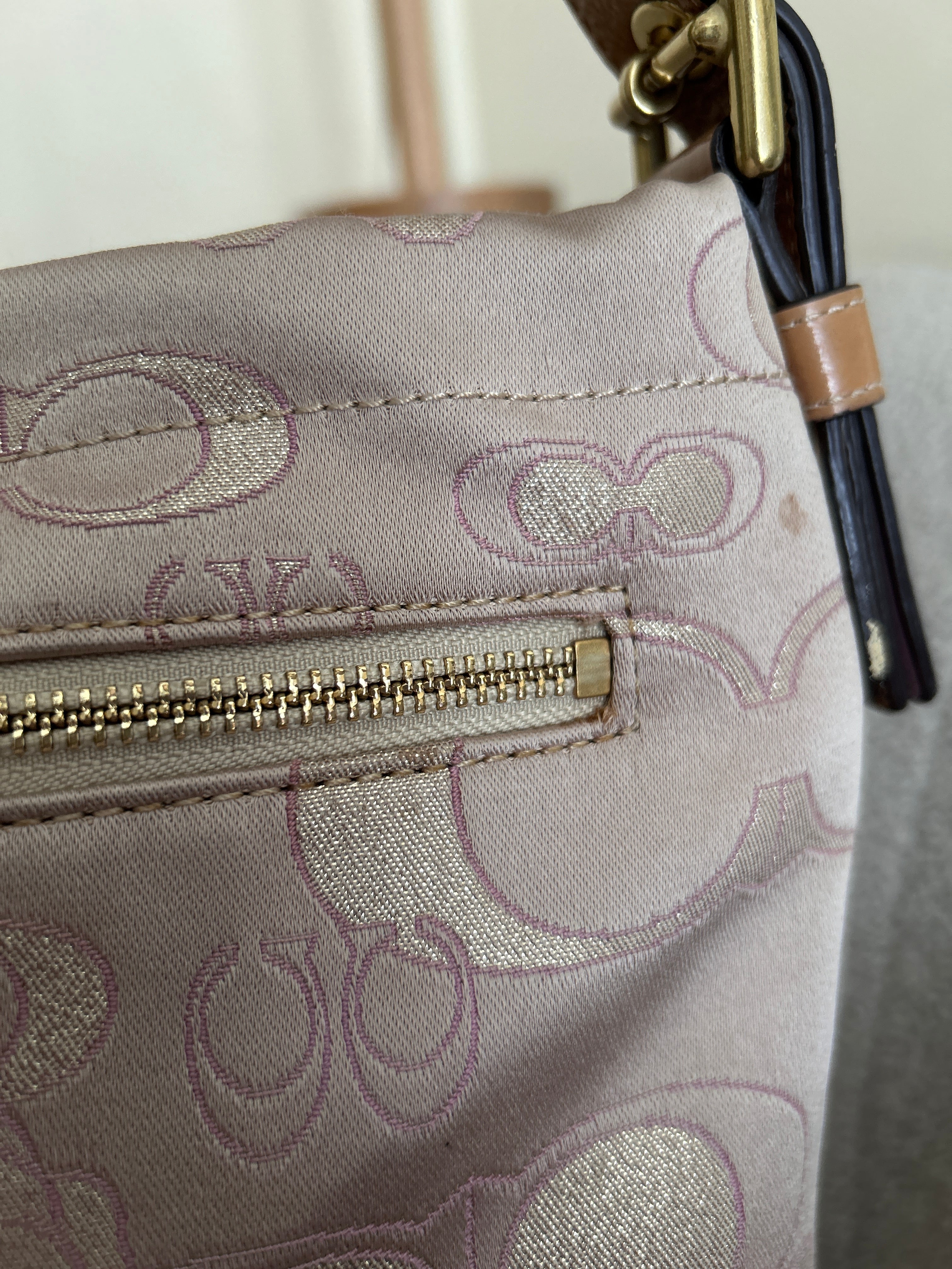 Vintage Coach lilac shoulder bag