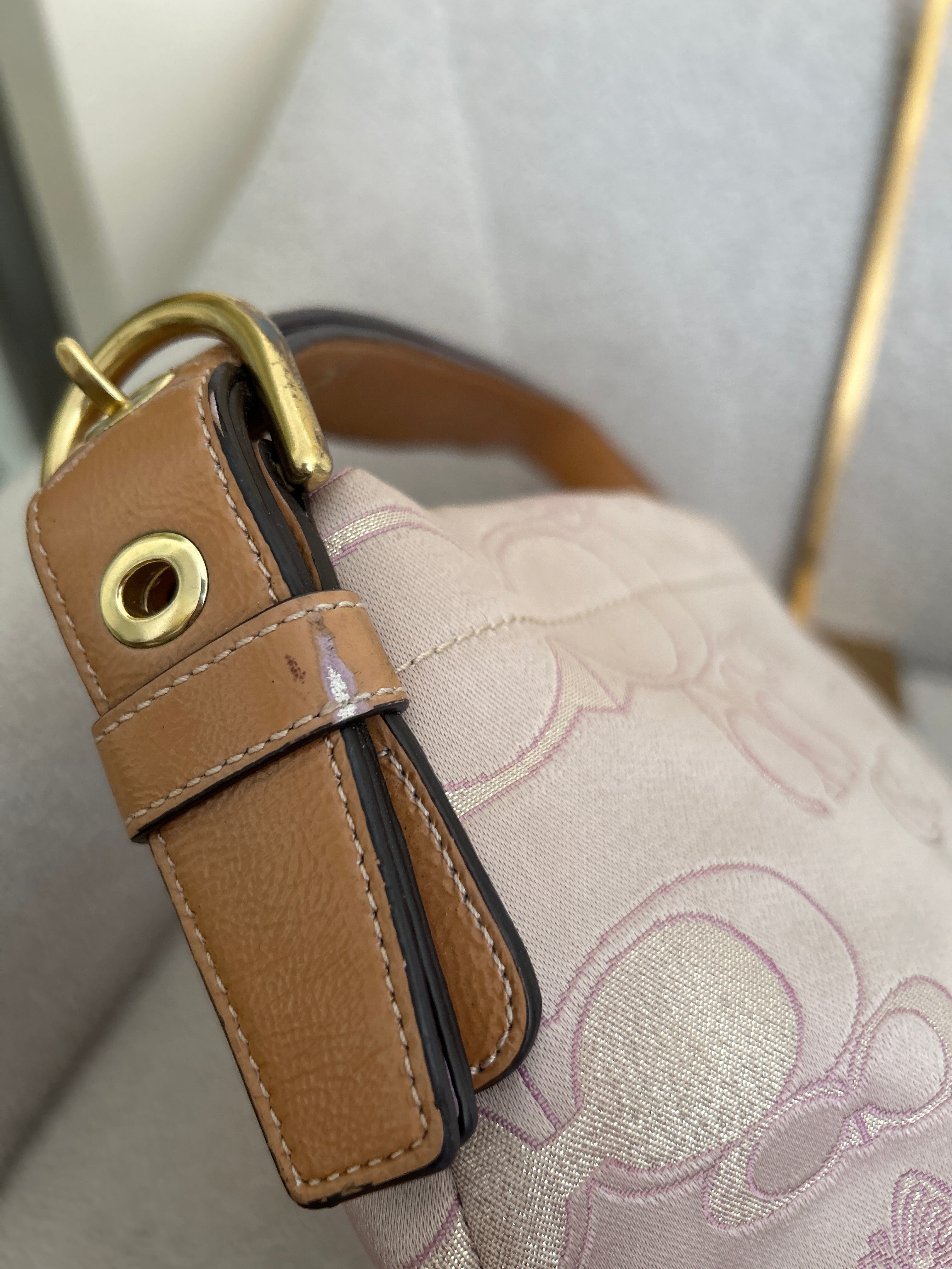 Vintage Coach lilac shoulder bag
