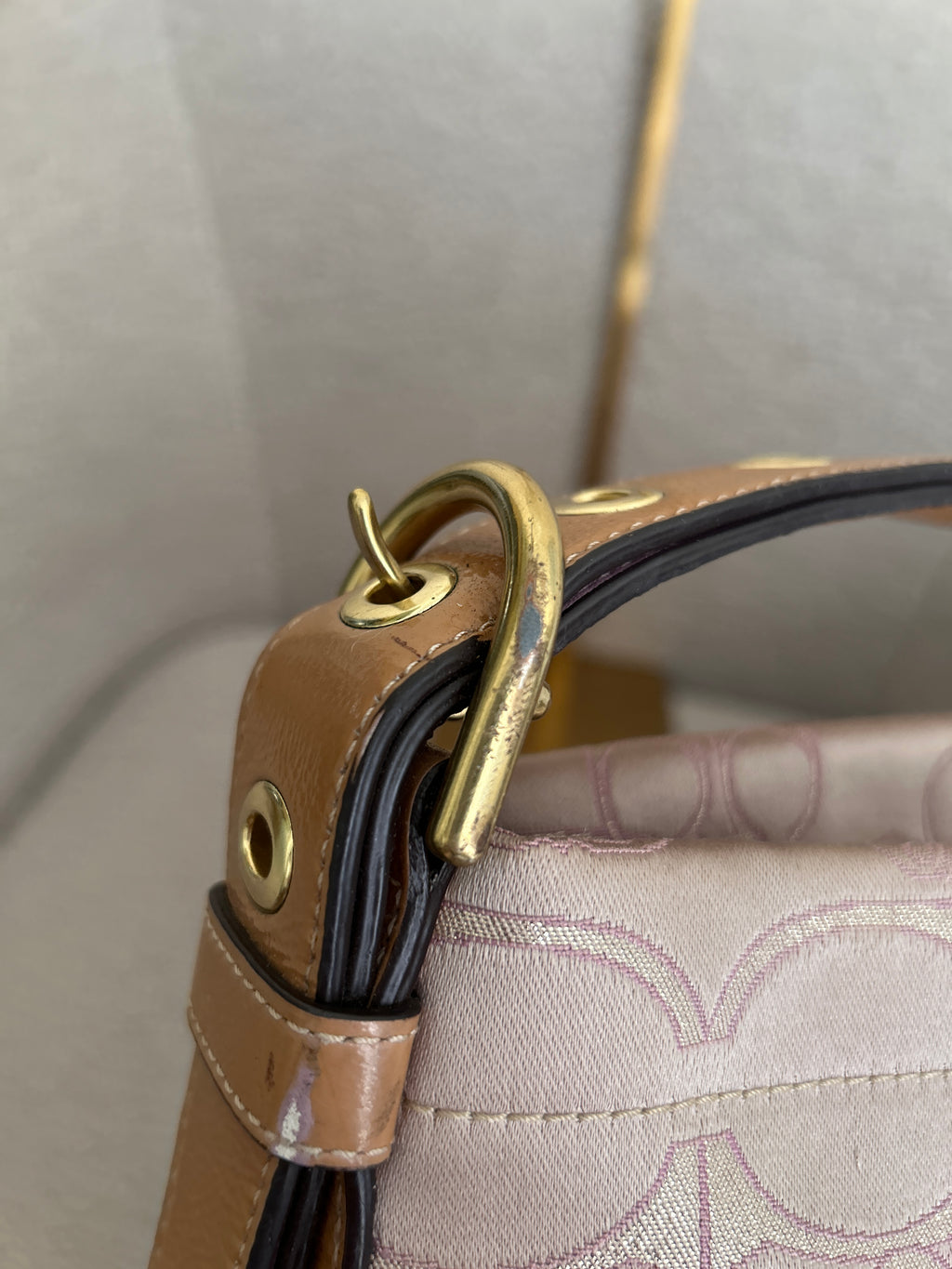 Vintage Coach lilac shoulder bag