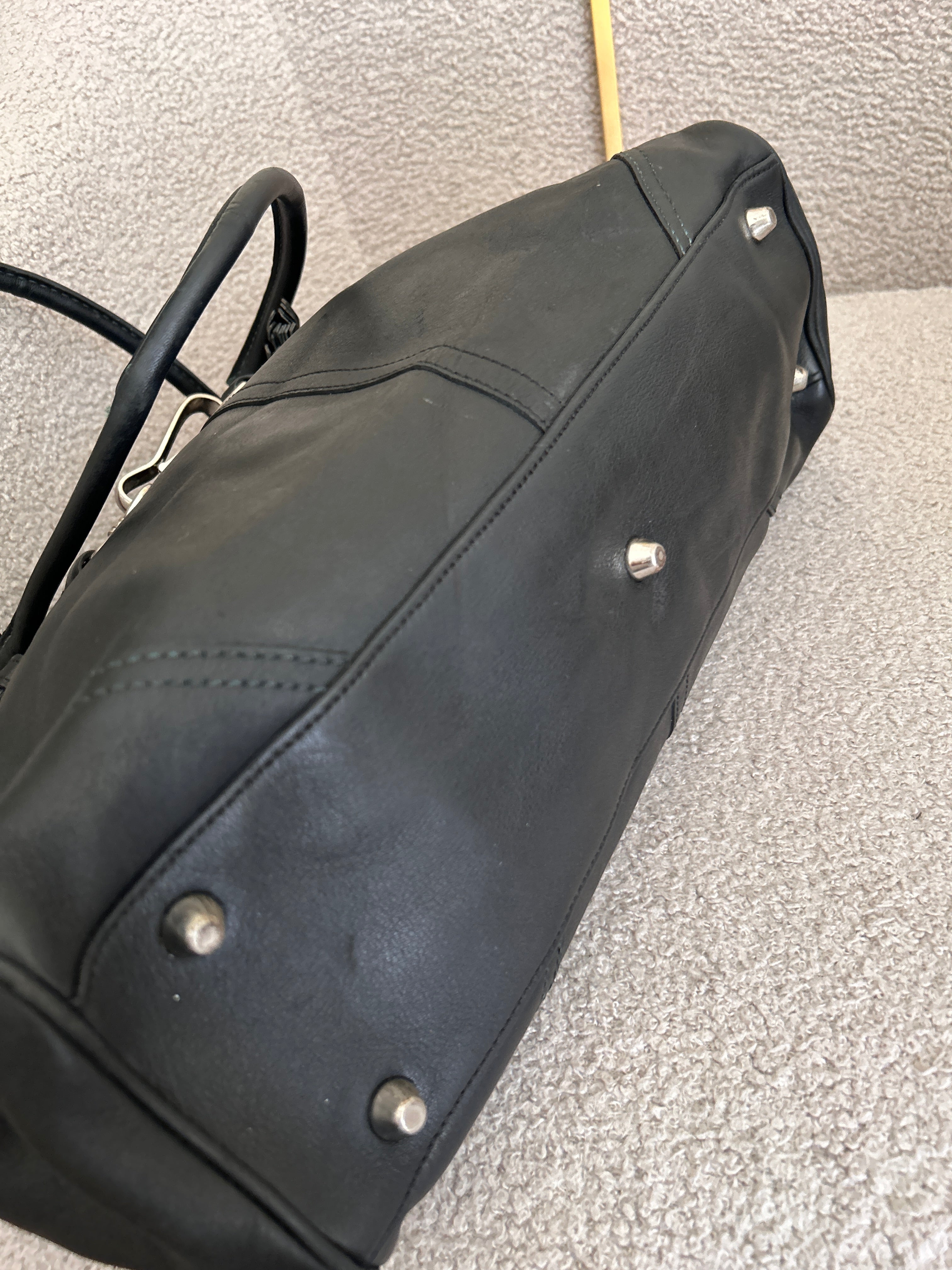 Vintage Coach black leather clip Hampton shoulder bag