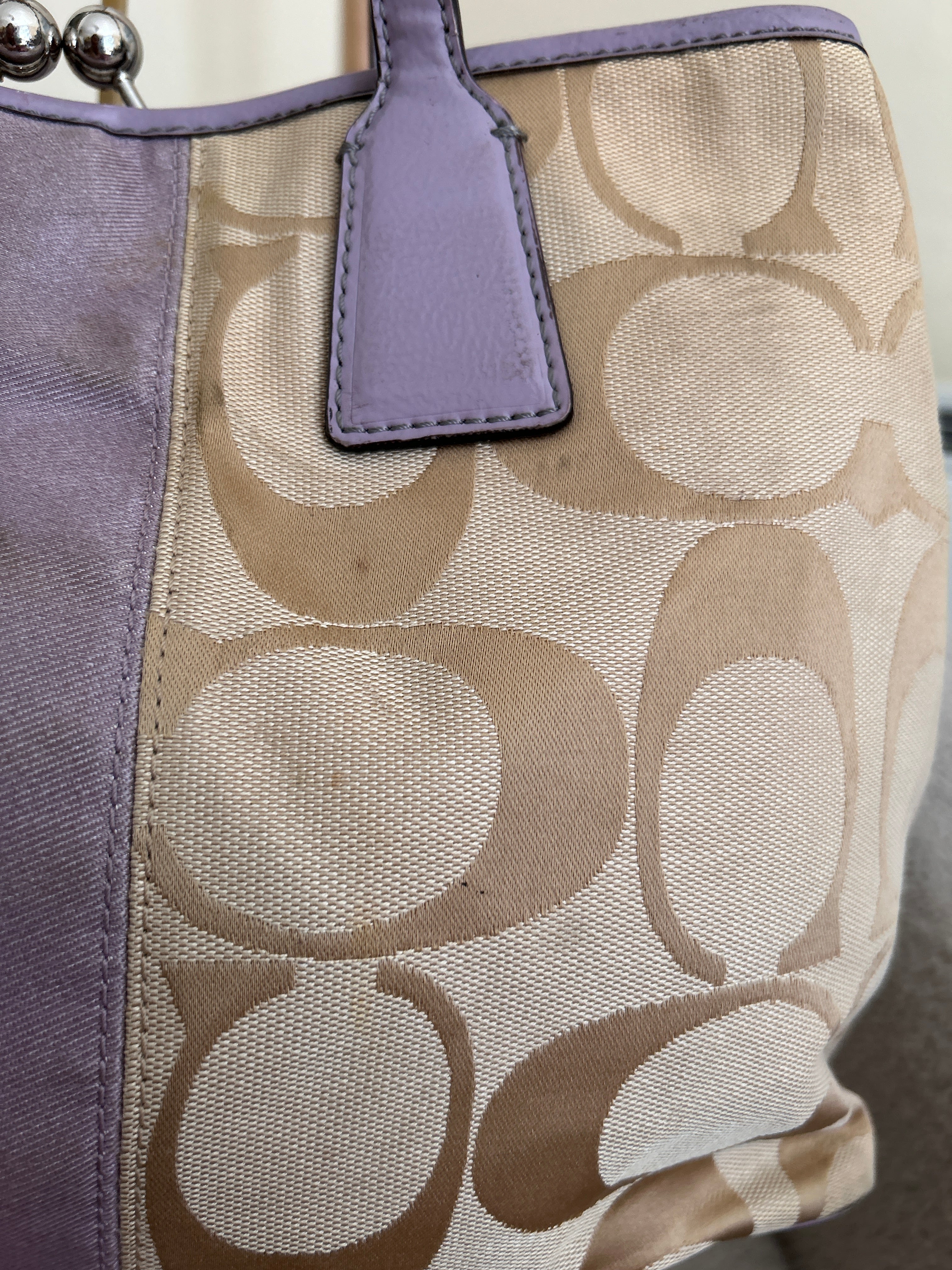 Vintage Coach lilac kisslock shoulder bag