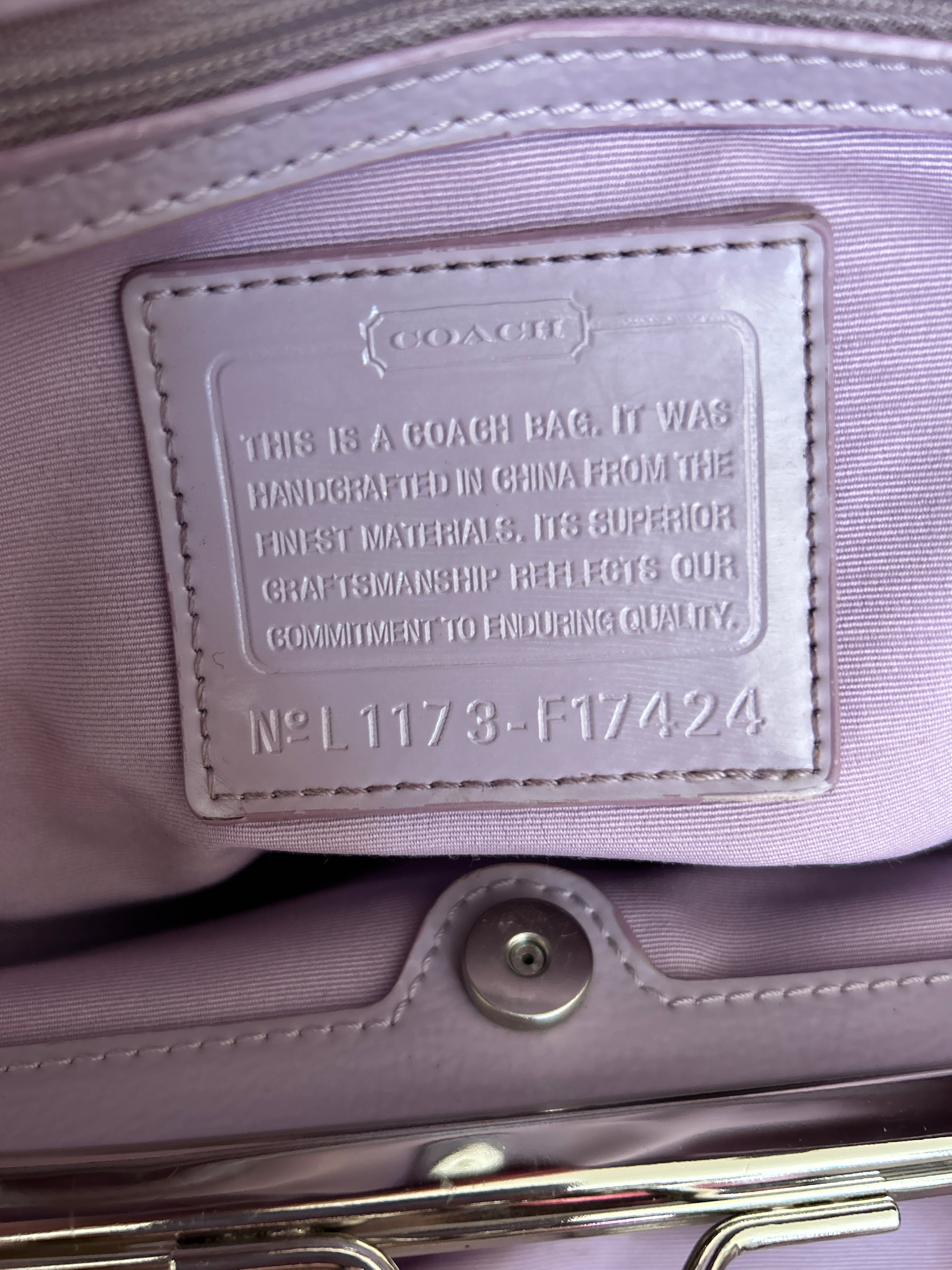 Vintage Coach lilac kisslock shoulder bag