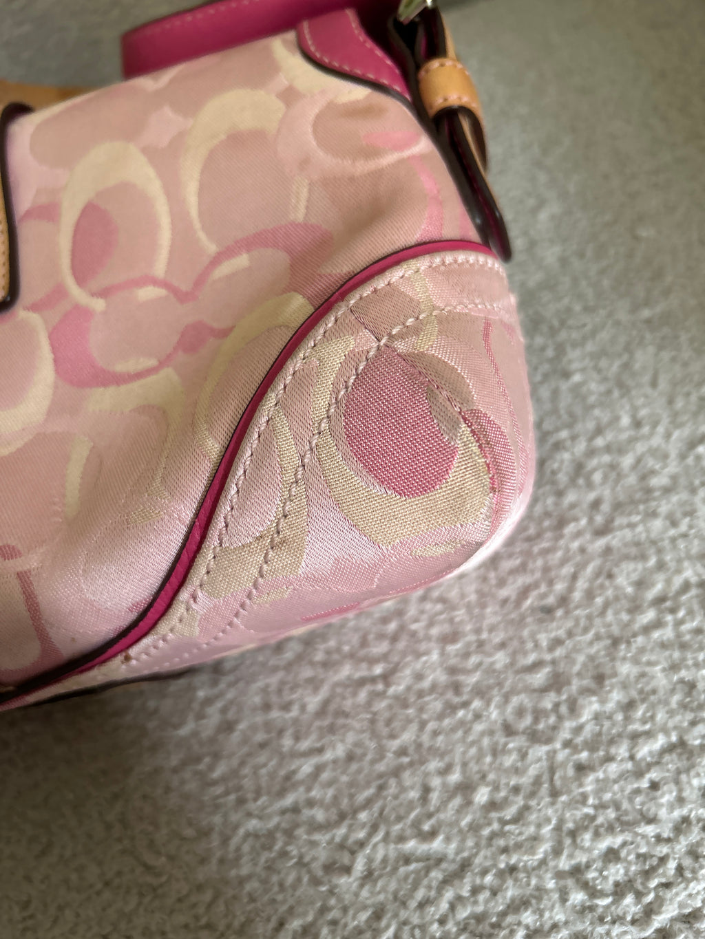 Vintage Coach pink optic monogram shoulder bag