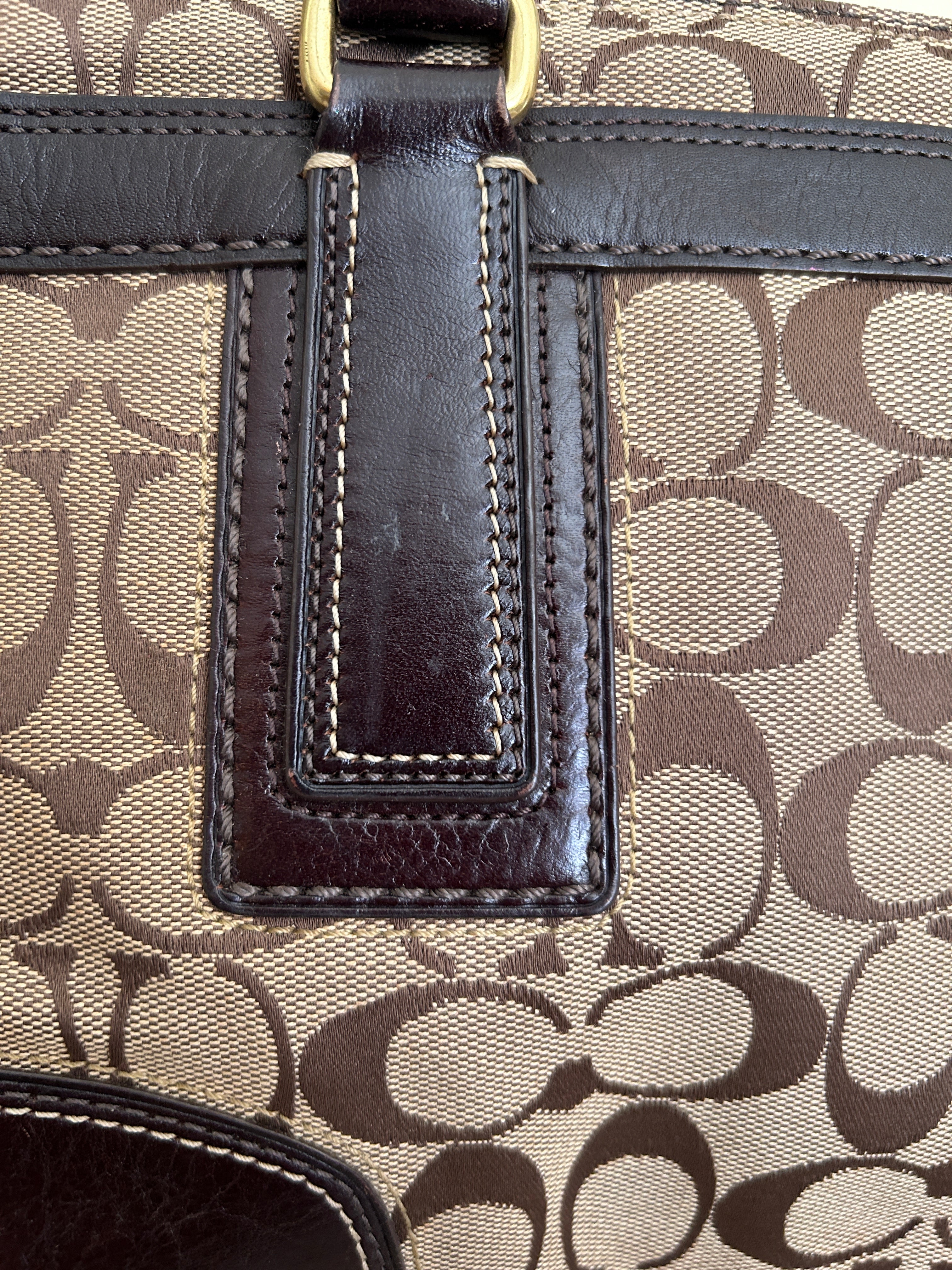 Vintage Coach Hampton dark brown shoulder bag